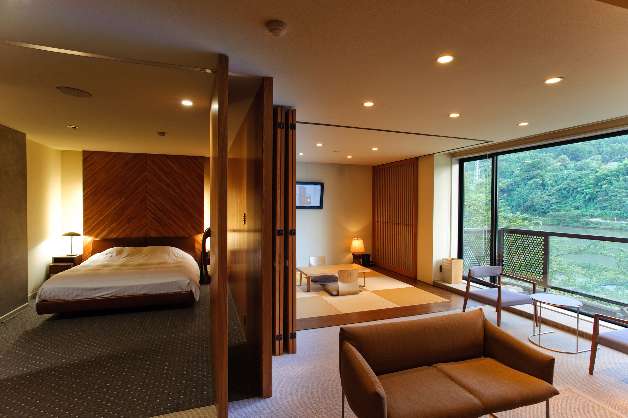 River Retreat Garaku