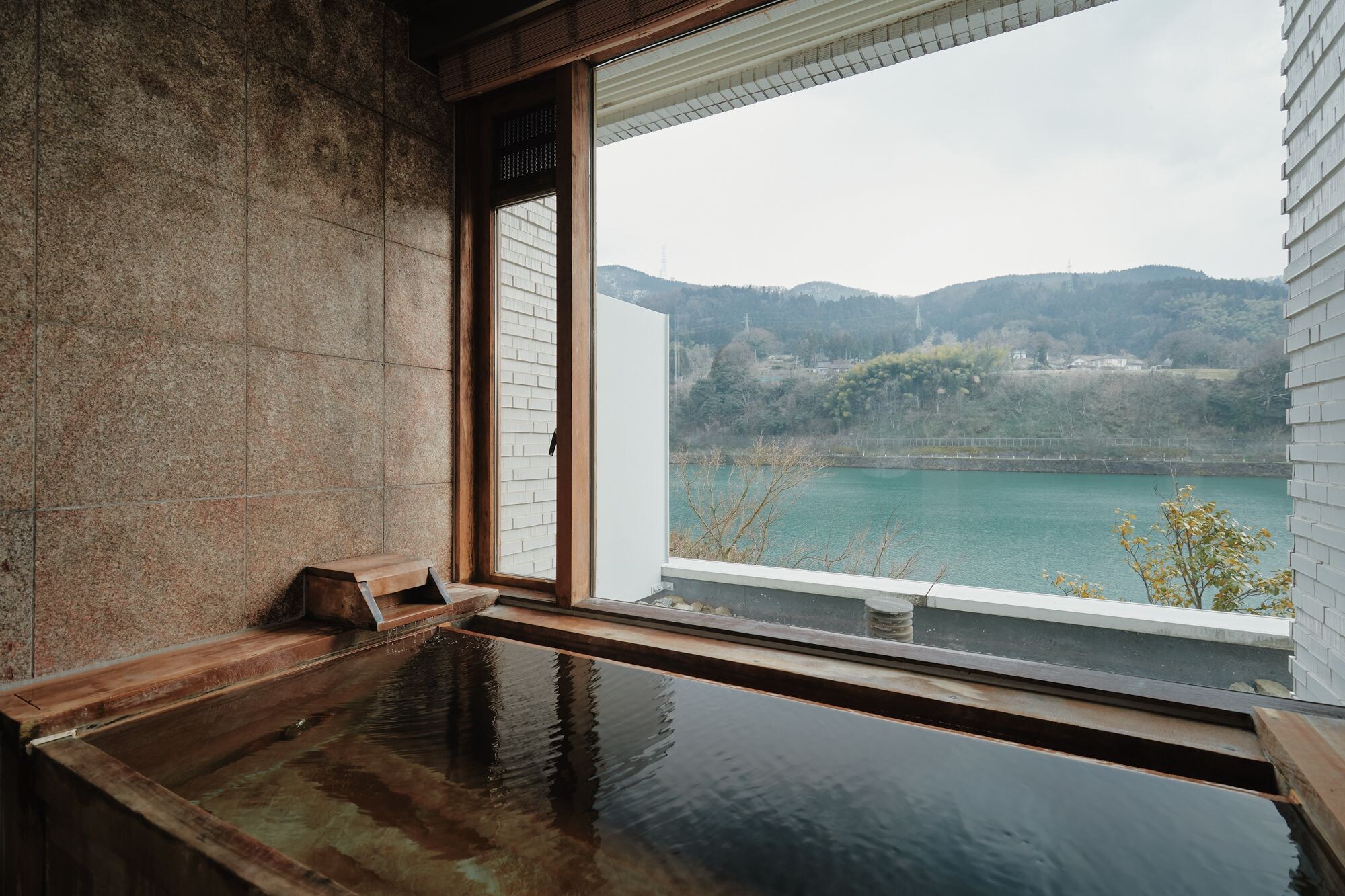 River Retreat Garaku