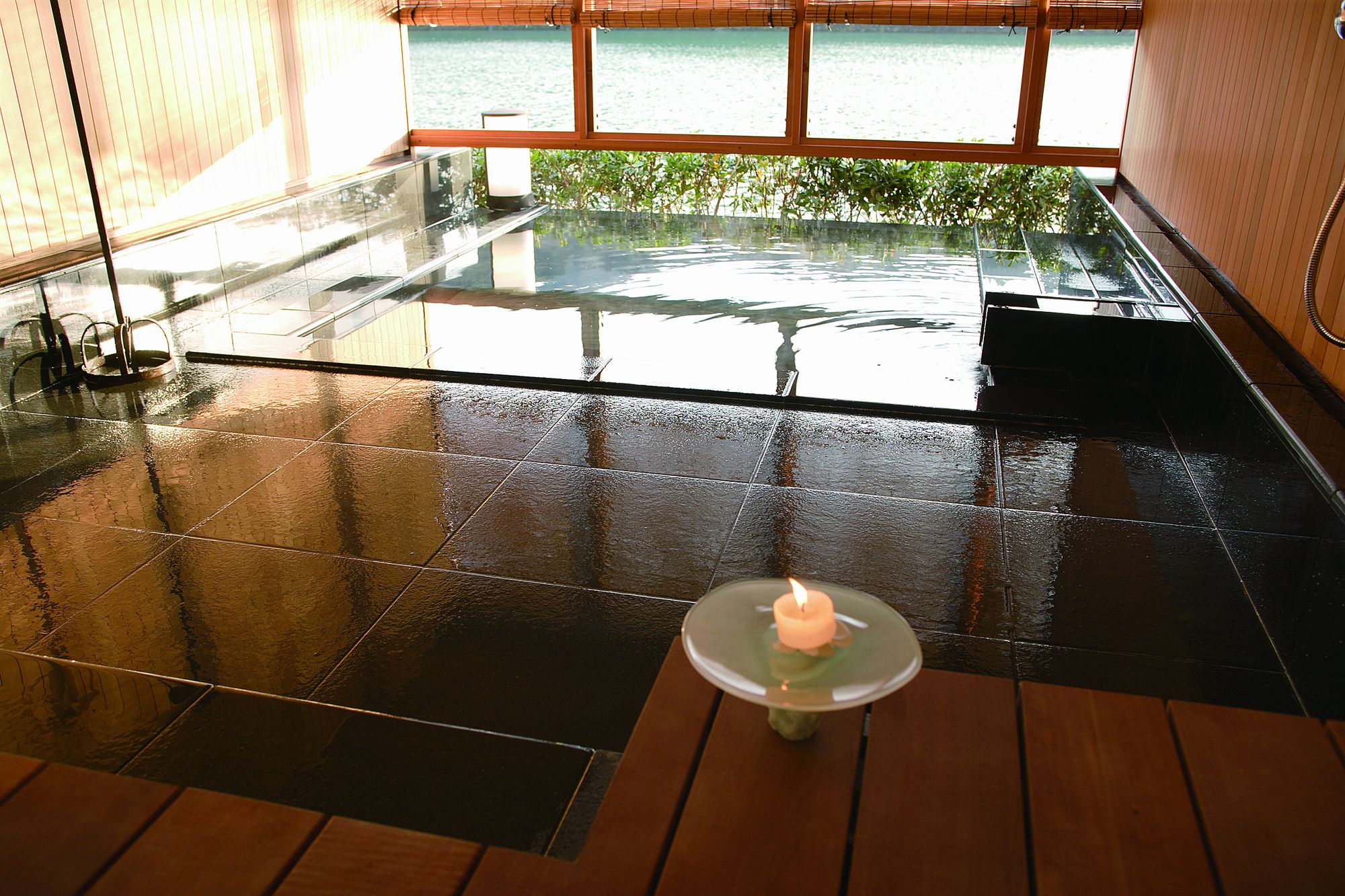 River Retreat Garaku