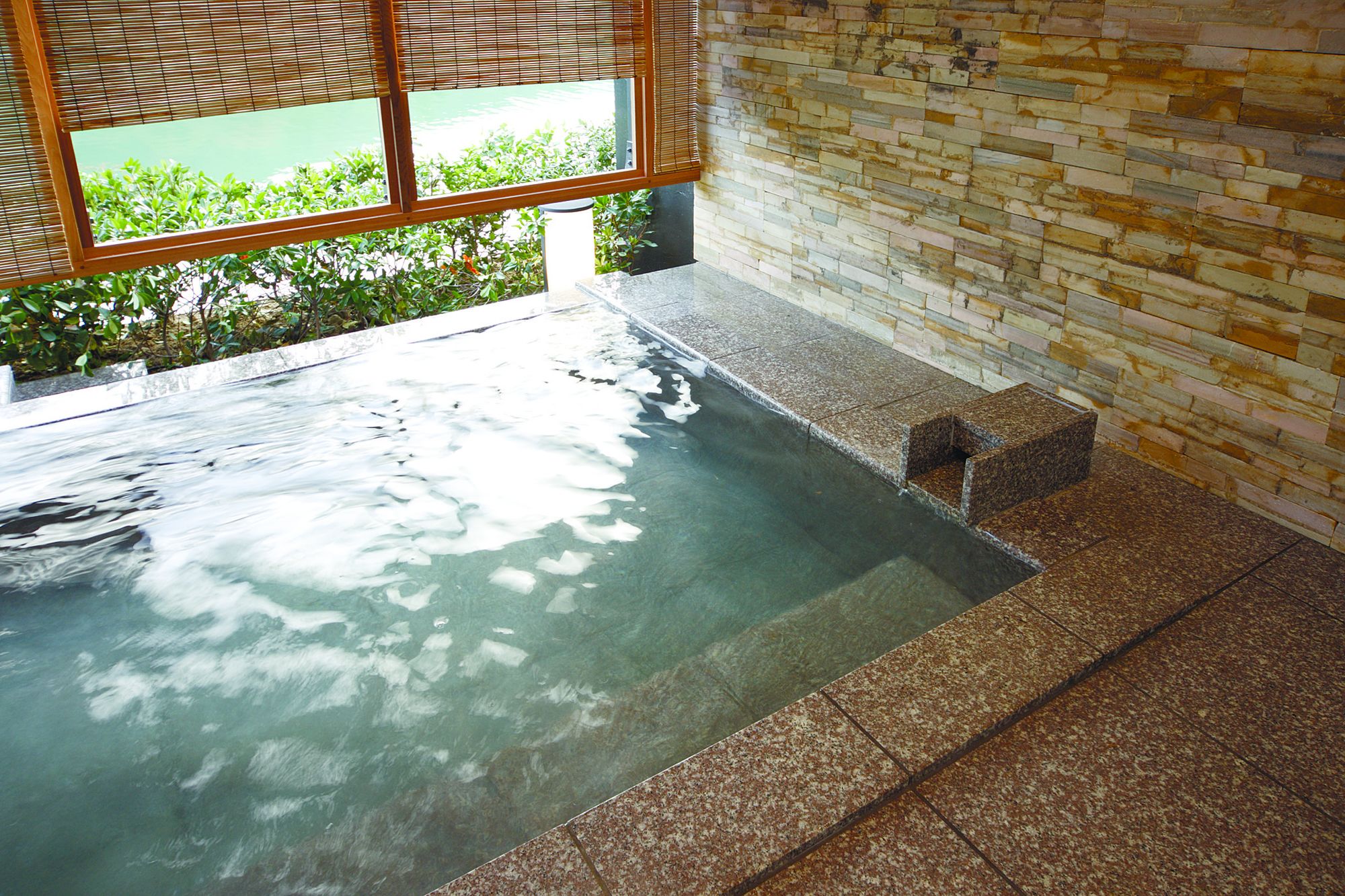 River Retreat Garaku