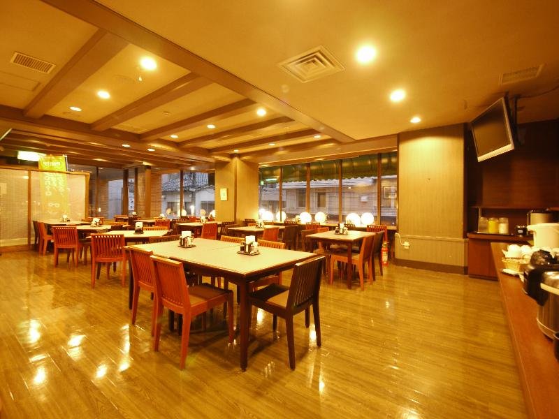 Hotel Route-Inn Toyama Ekimae