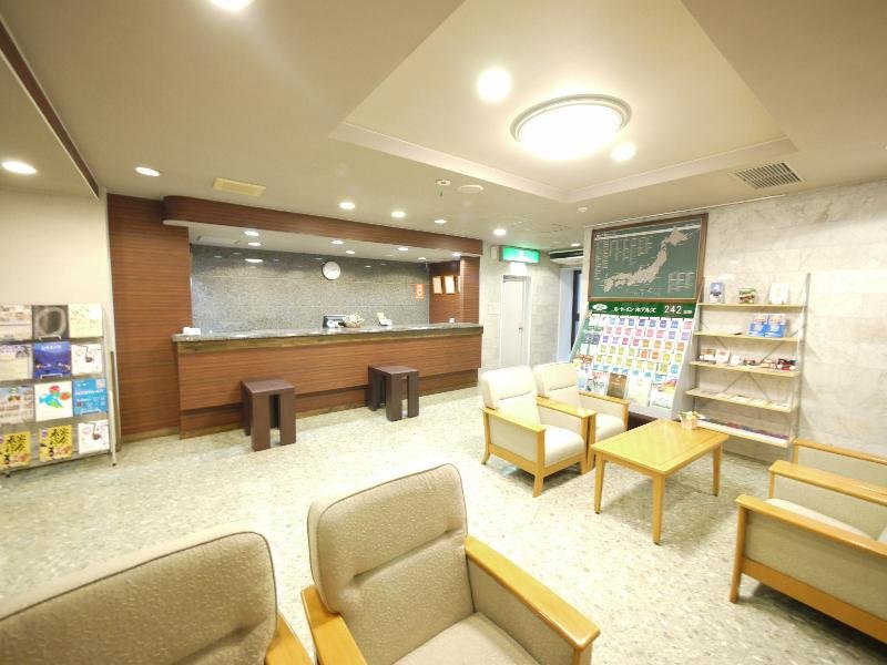 Hotel Route-Inn Toyama Ekimae