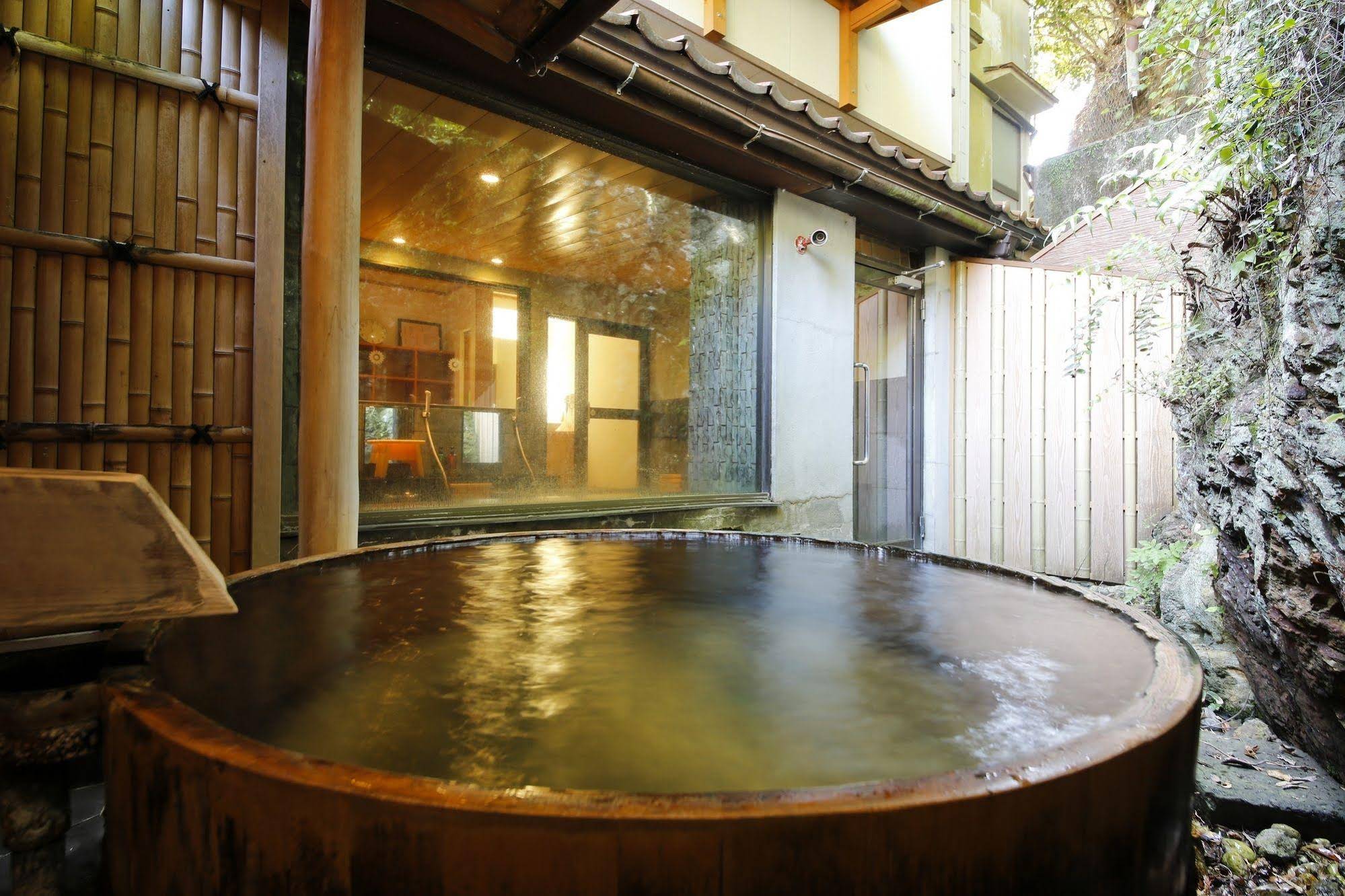 Kinosaki Onsen Inn Ryokan Yamamotoya