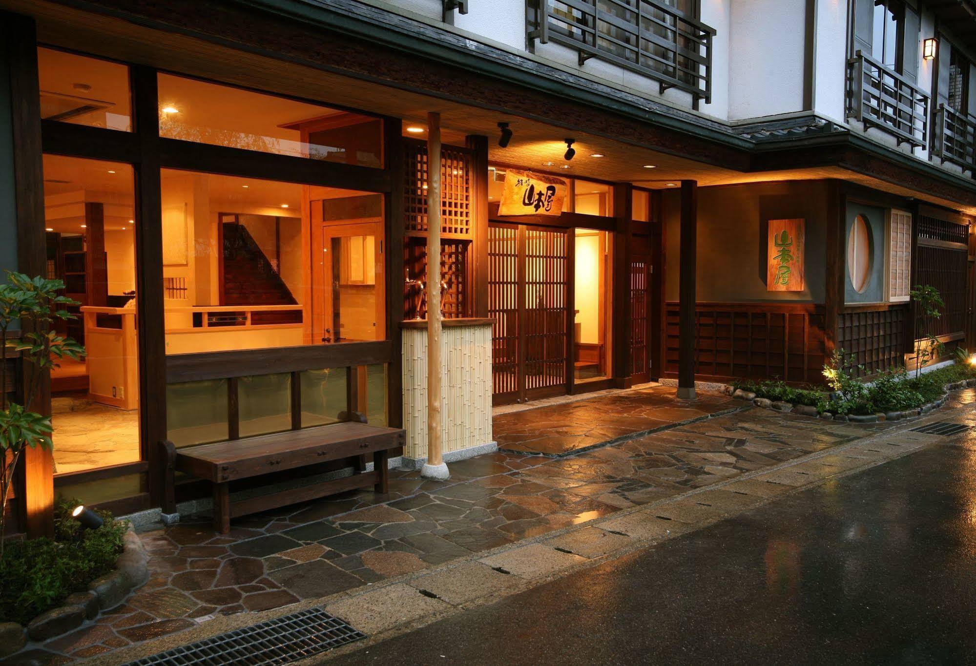 Kinosaki Onsen Inn Ryokan Yamamotoya