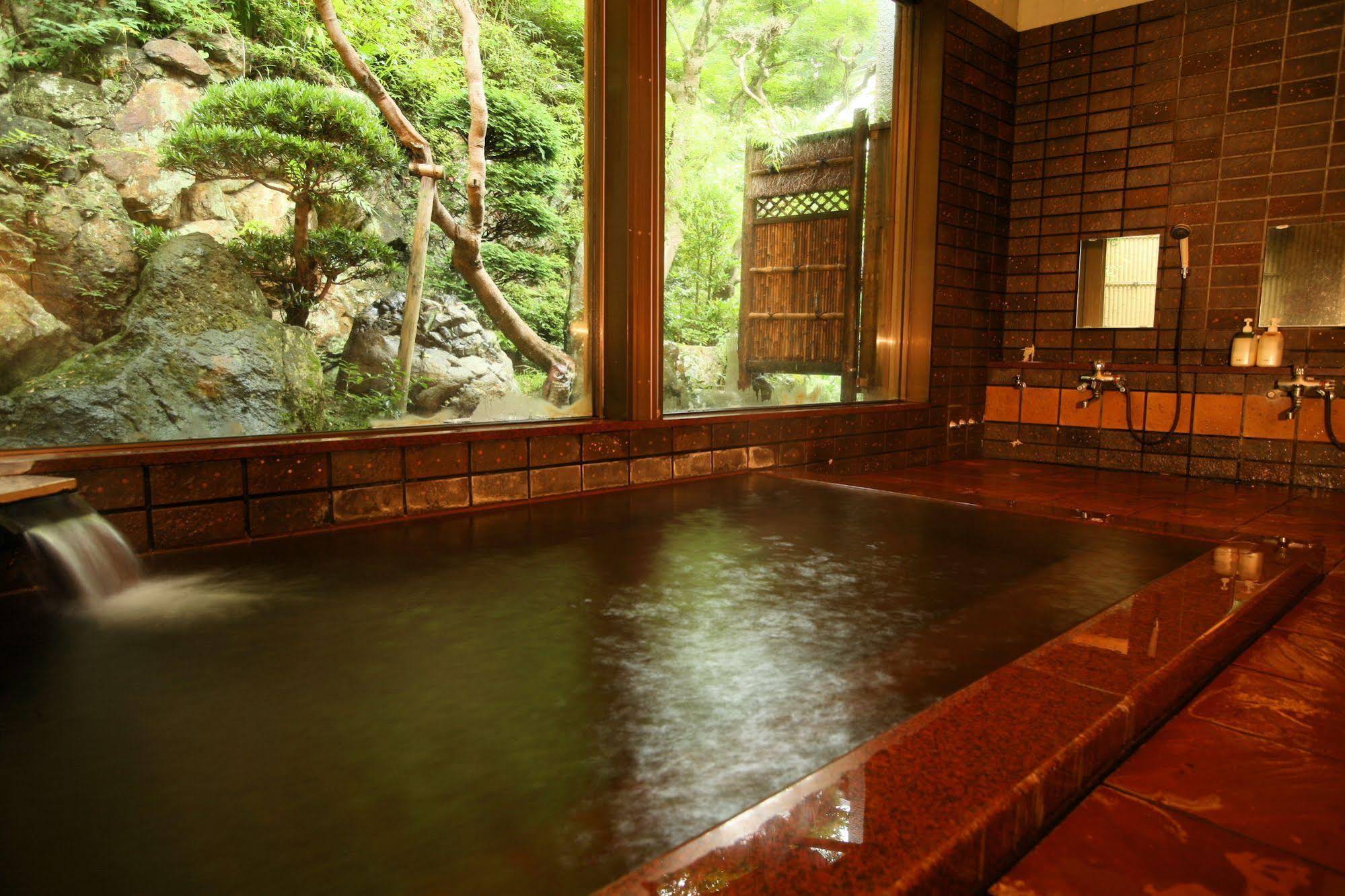 Kinosaki Onsen Inn Ryokan Yamamotoya