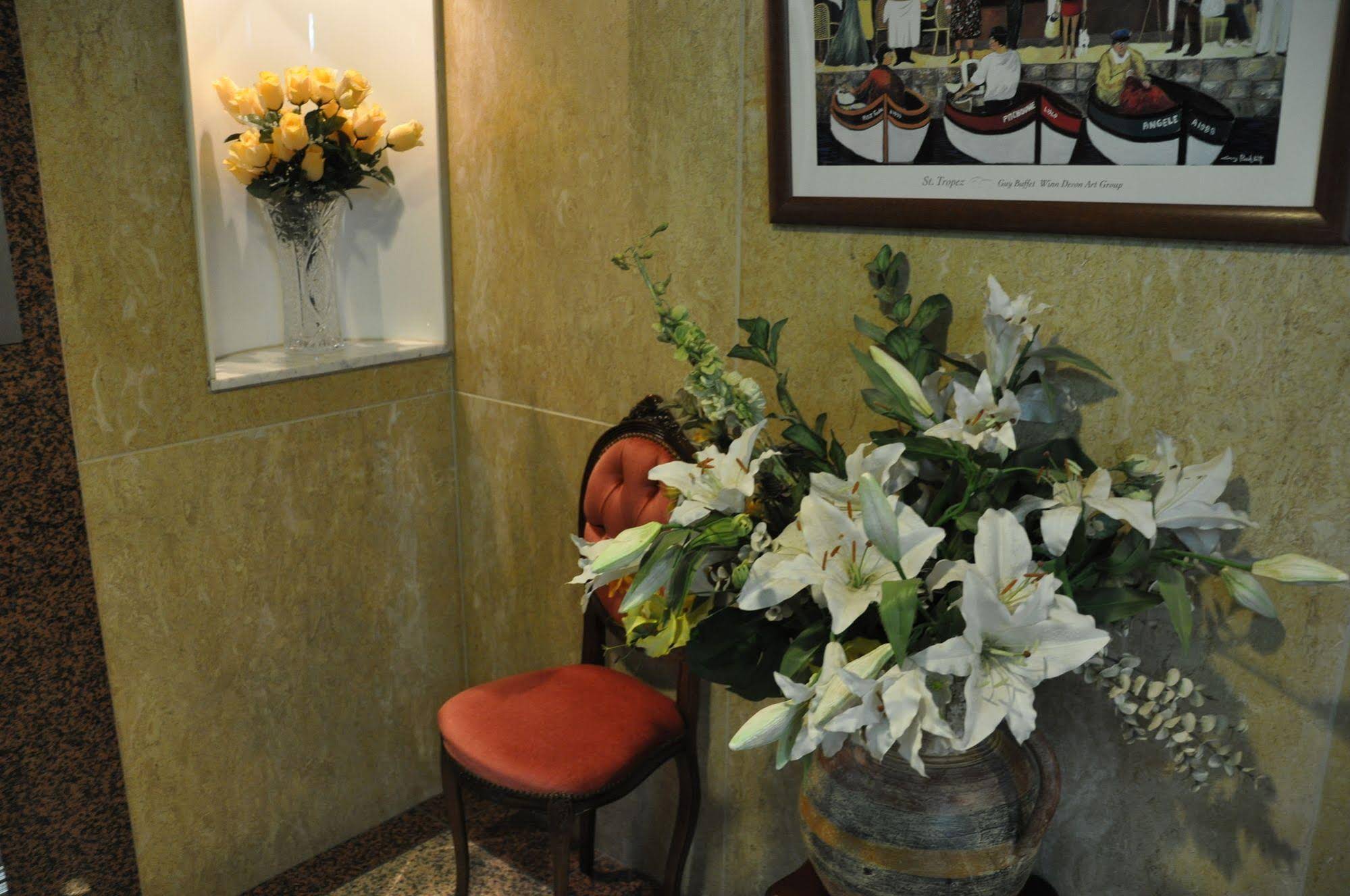 Hotel Palace Inn Toyota