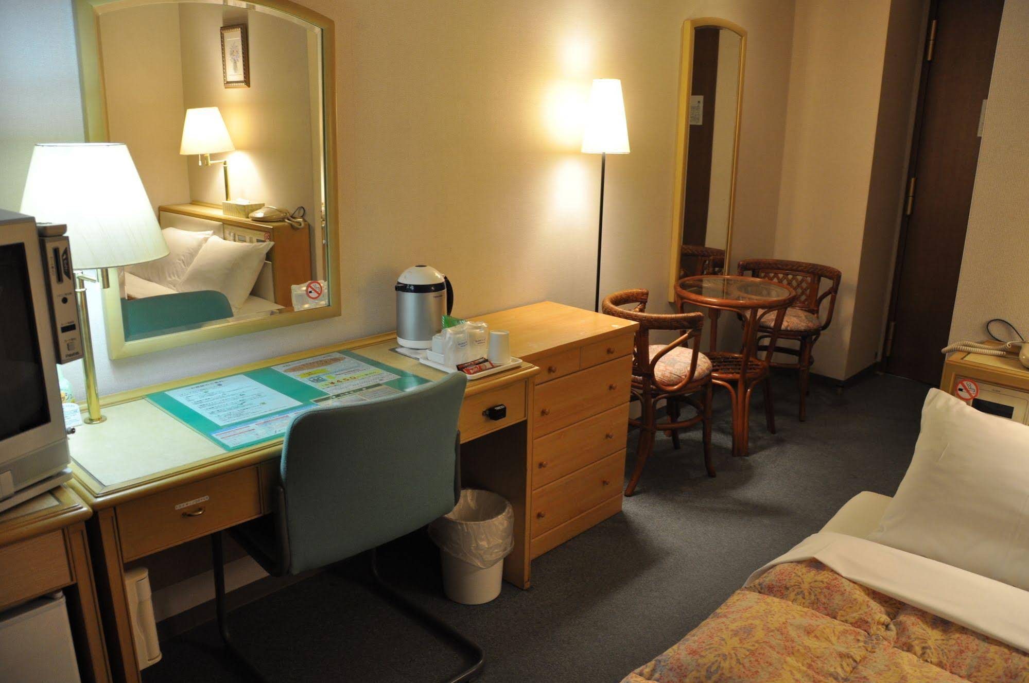Hotel Palace Inn Toyota