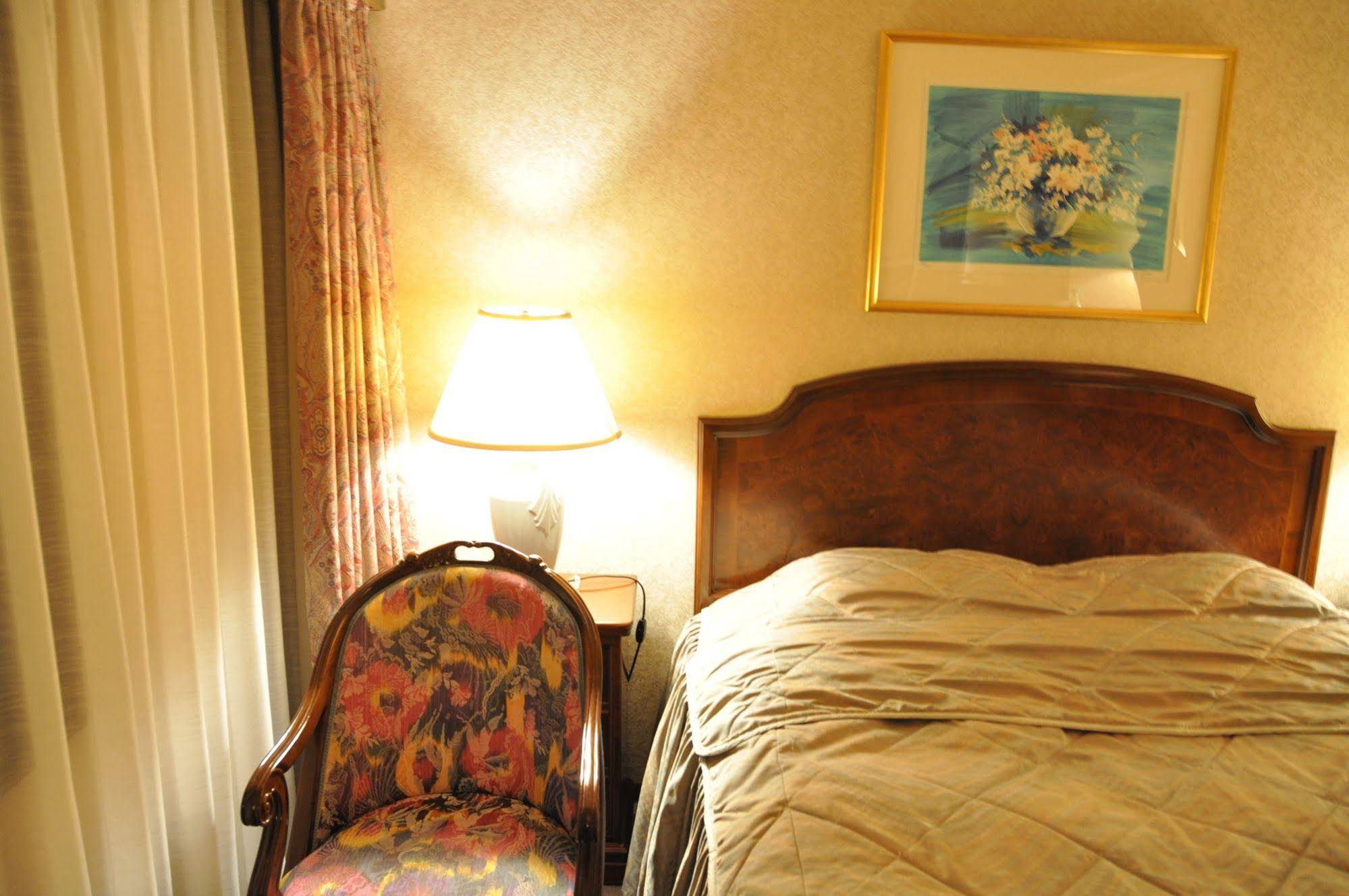 Hotel Palace Inn Toyota