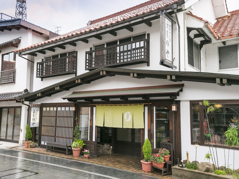 Tsuwanonooyado Yoshinoya
