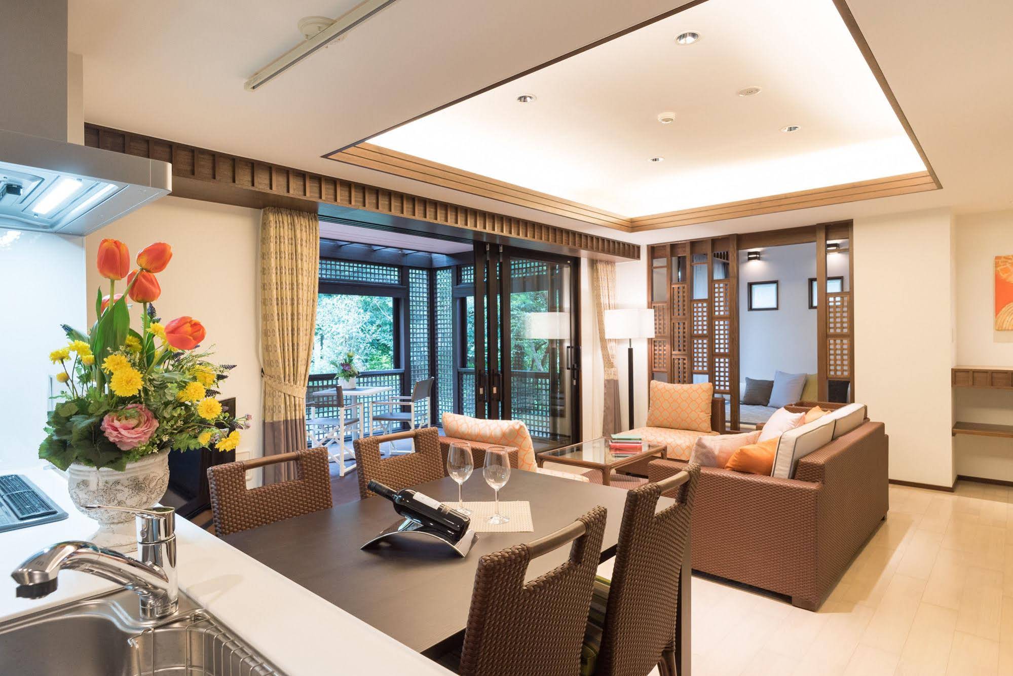 Koyarunosato Sanctuary Forest Allamanda