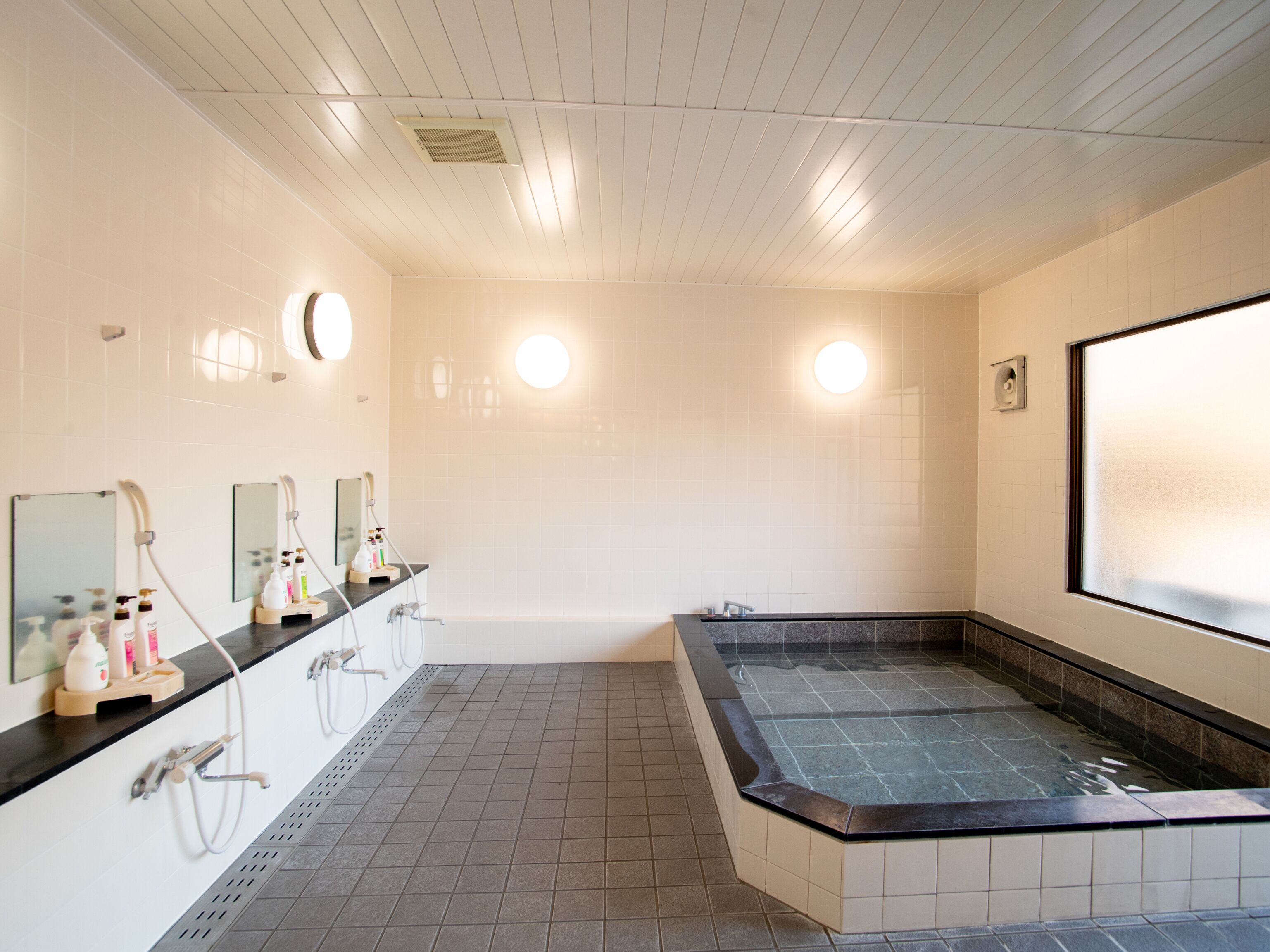 La Salle Yamanakako by OYO Rooms