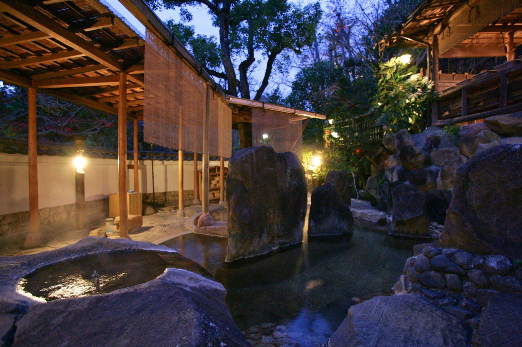 Yugawara Spa Ryokan Ashikari