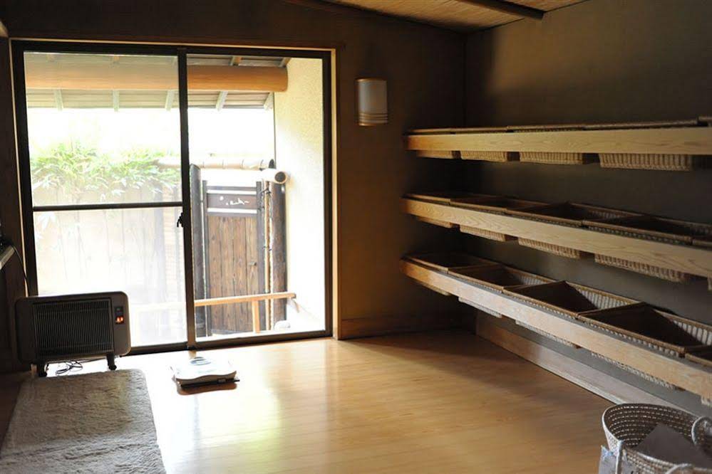 Yugawara Spa Ryokan Ashikari