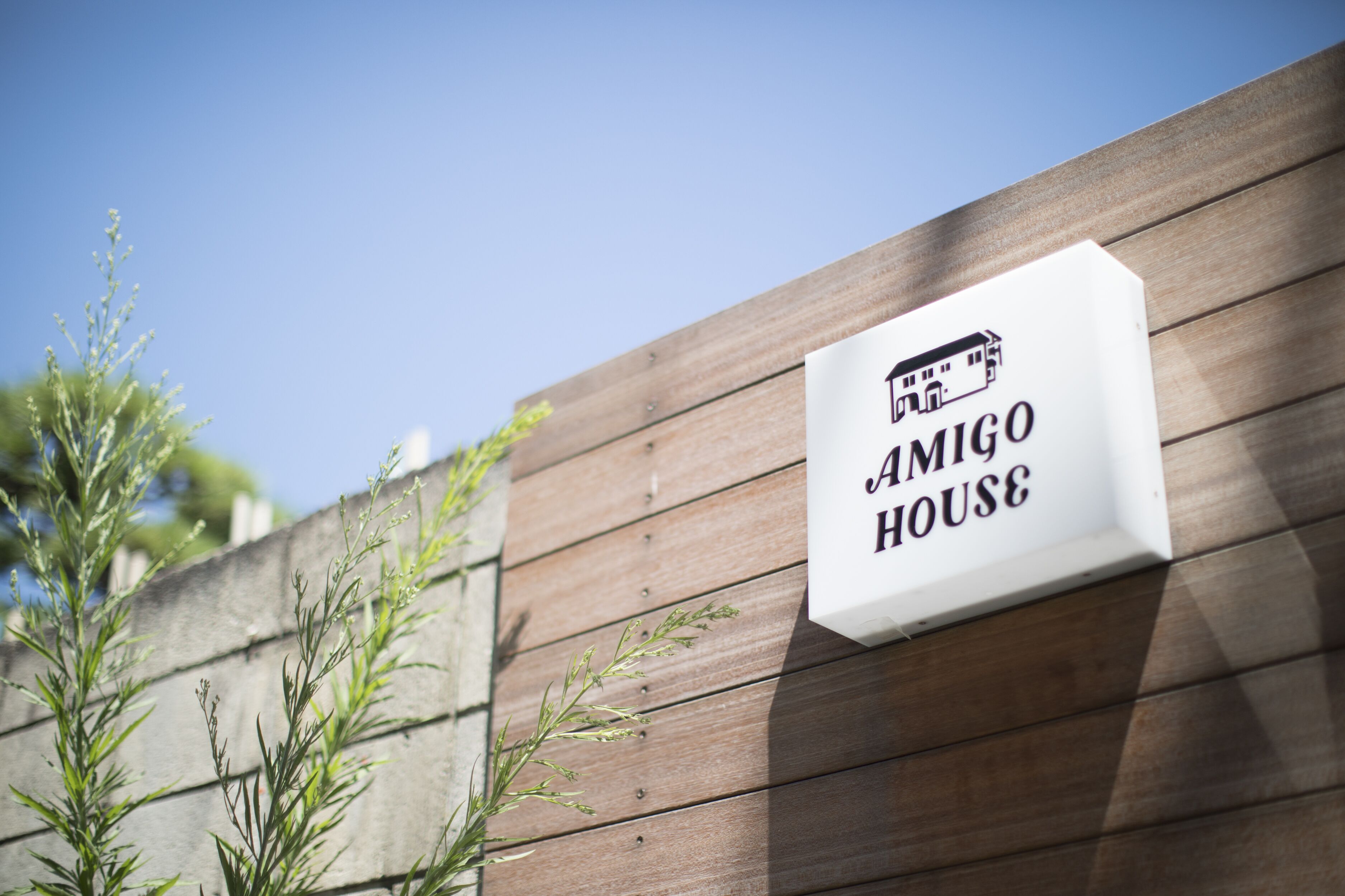 Amigo House