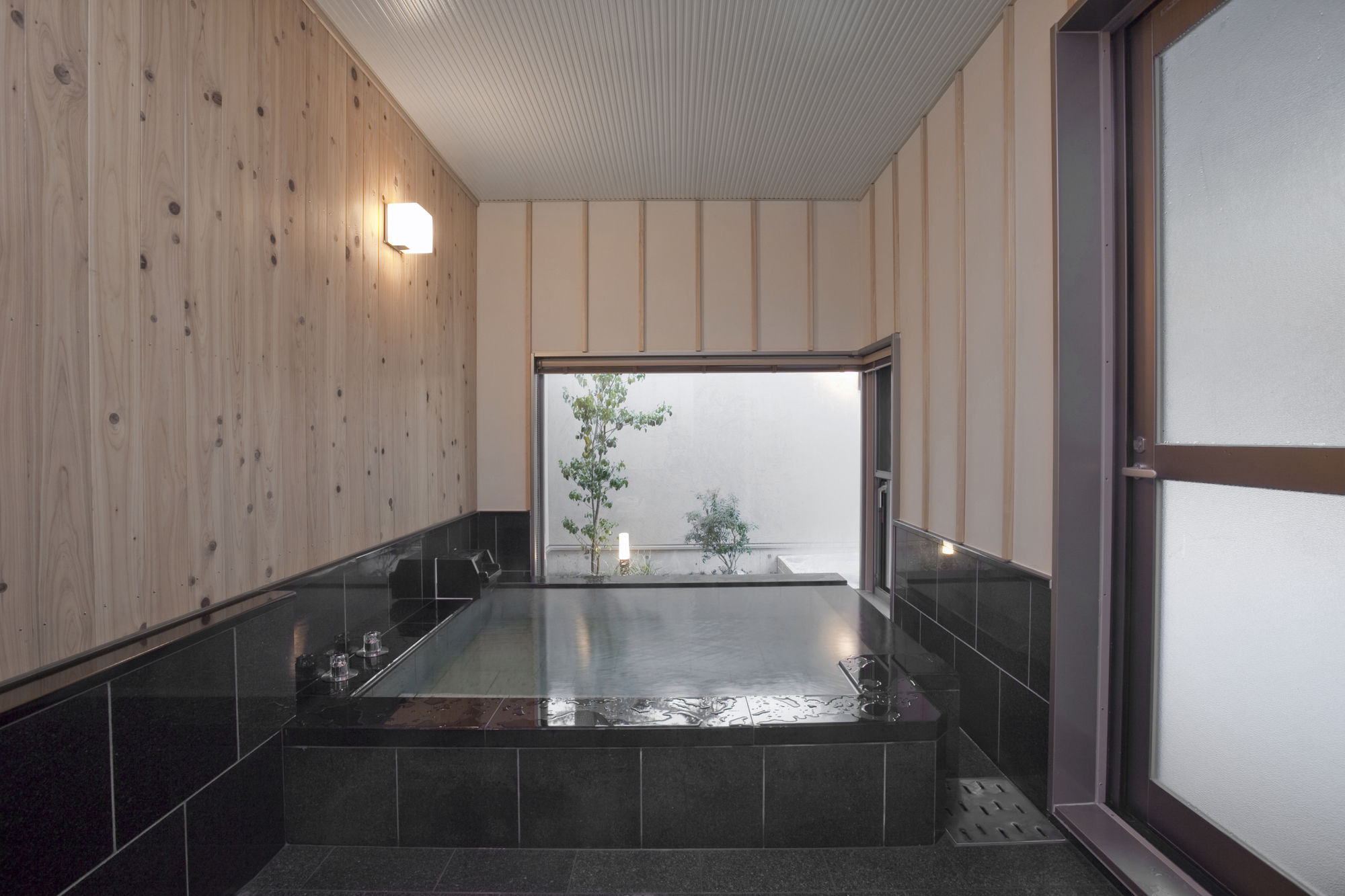 Gahama Terrace