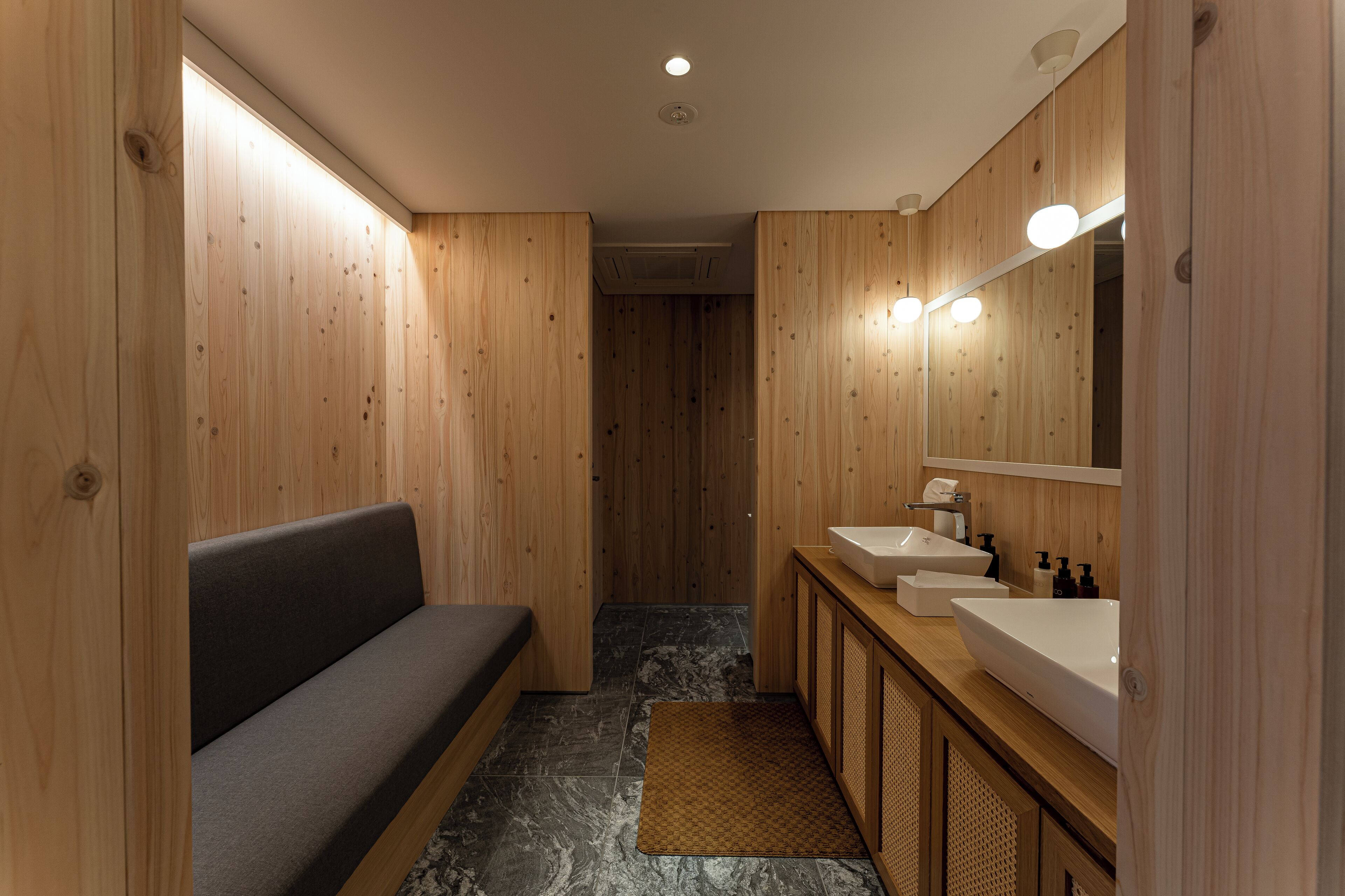 9 Hotel Tenjin