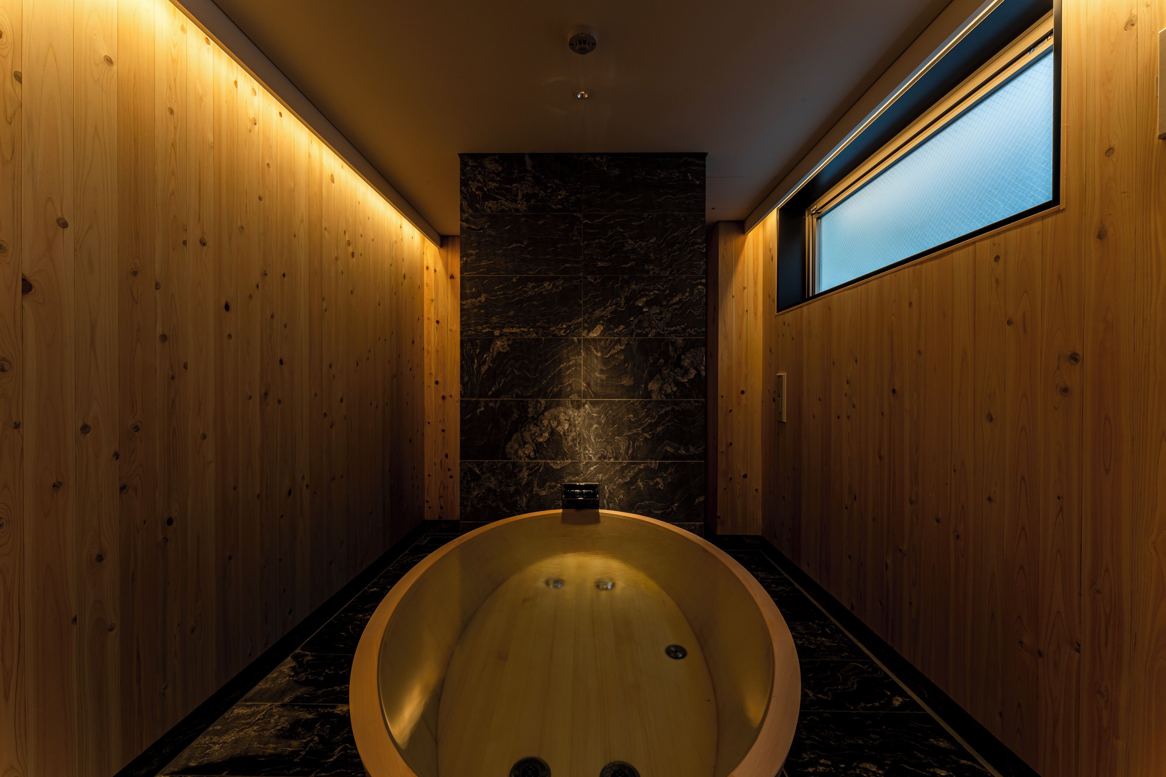 9 Hotel Tenjin