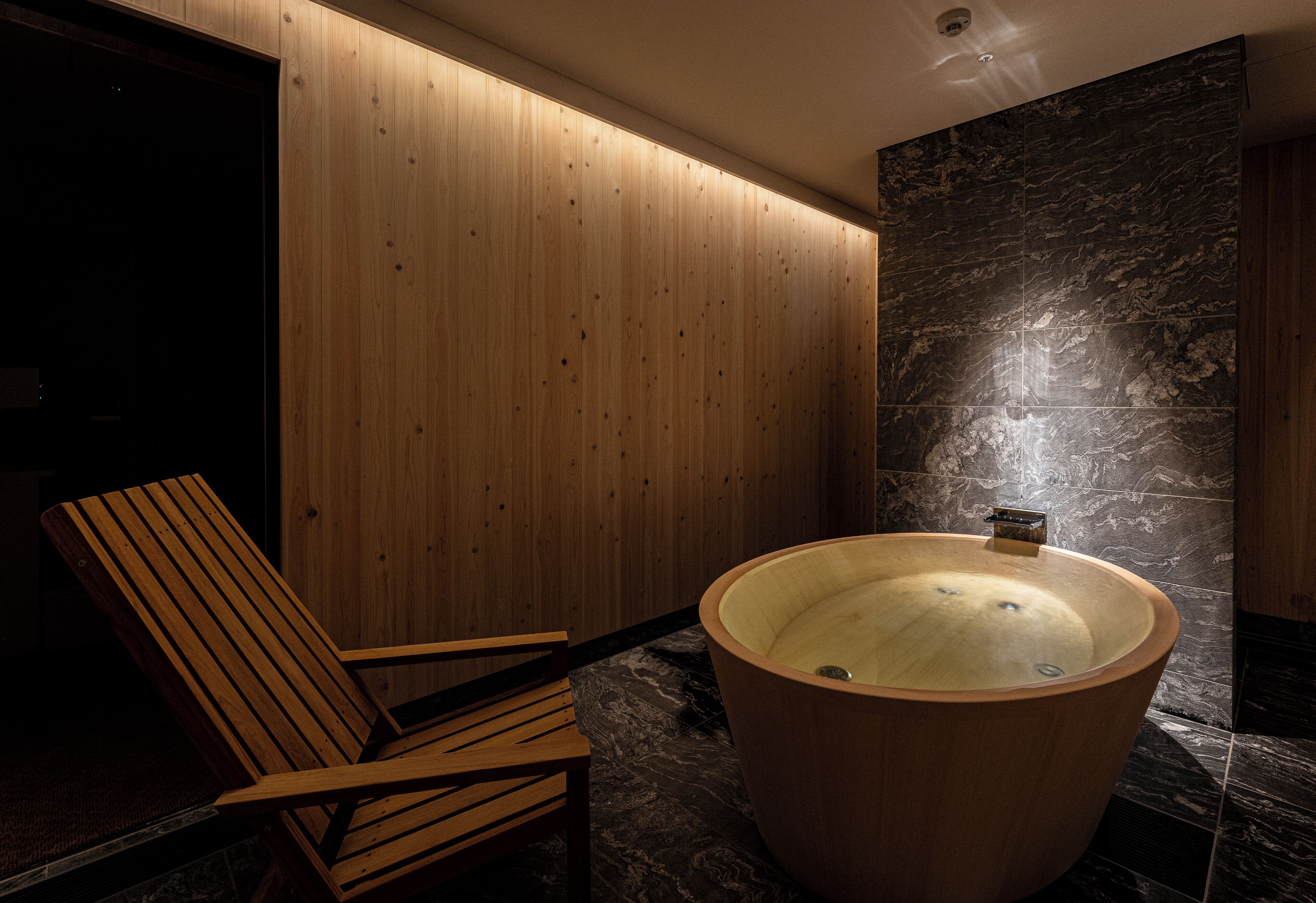 9 Hotel Tenjin