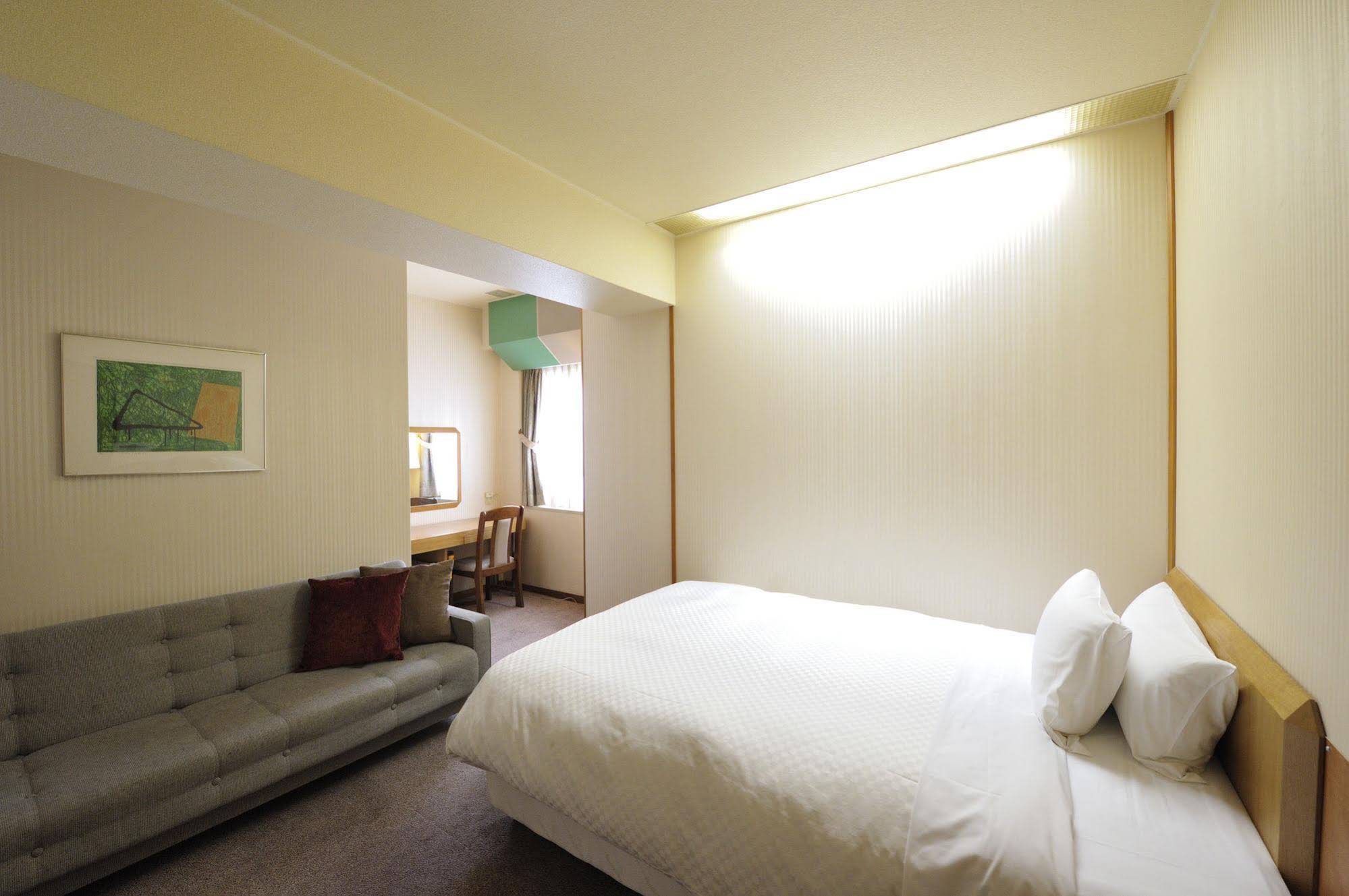 Court Hotel Fukuoka Tenjin