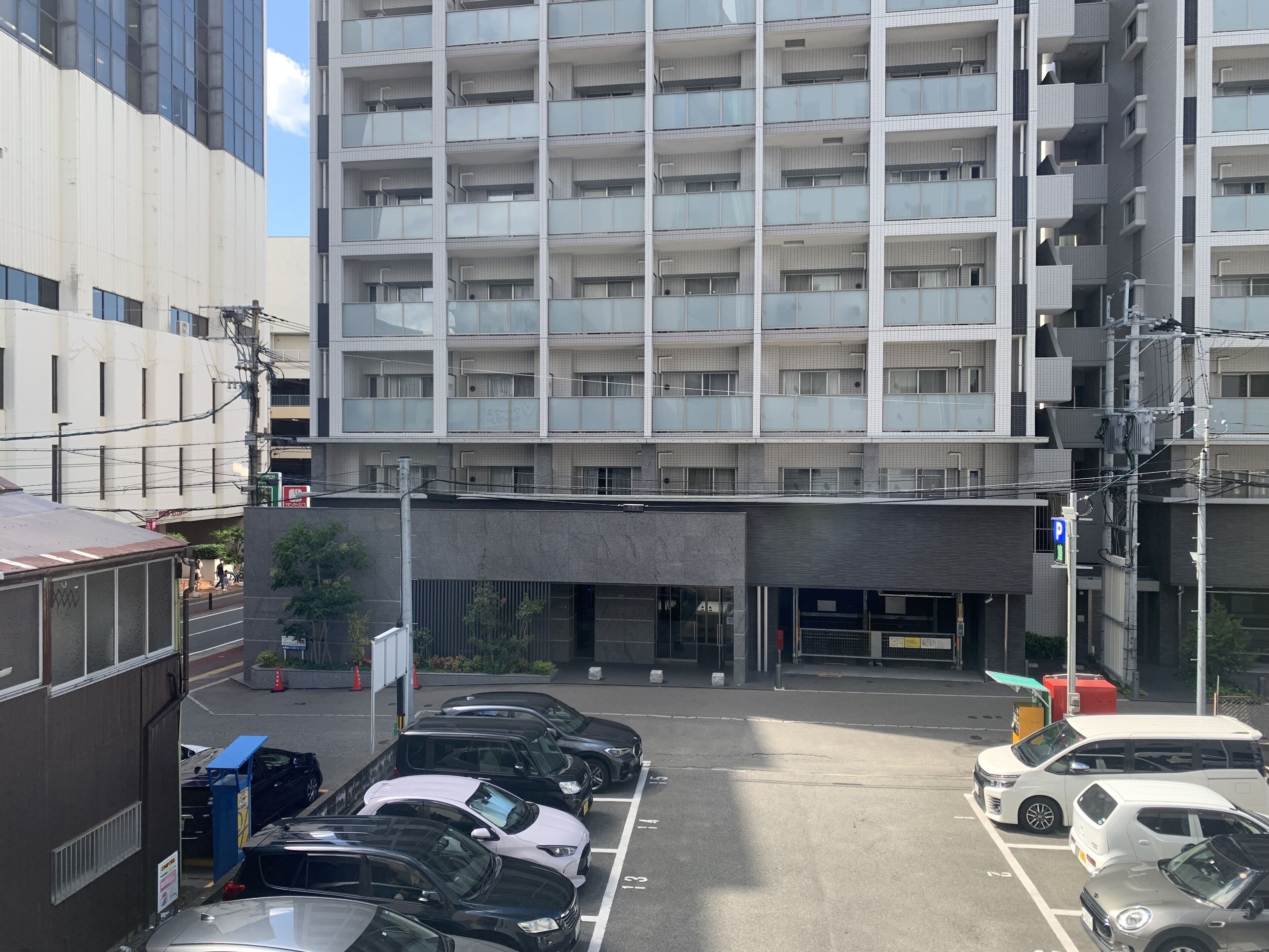 Cross Life Hakata Yanagibashi