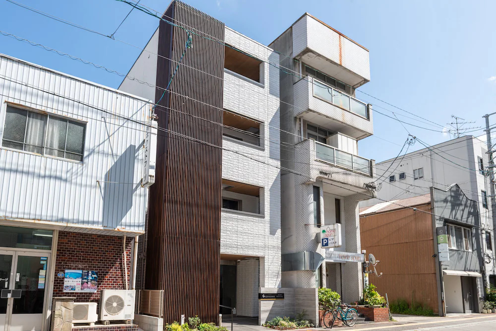 Grand Base Hakata Naraya