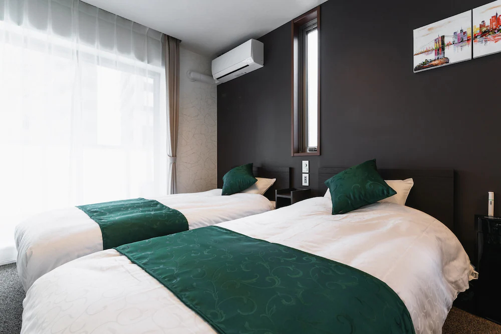 Grand Base Tenjin