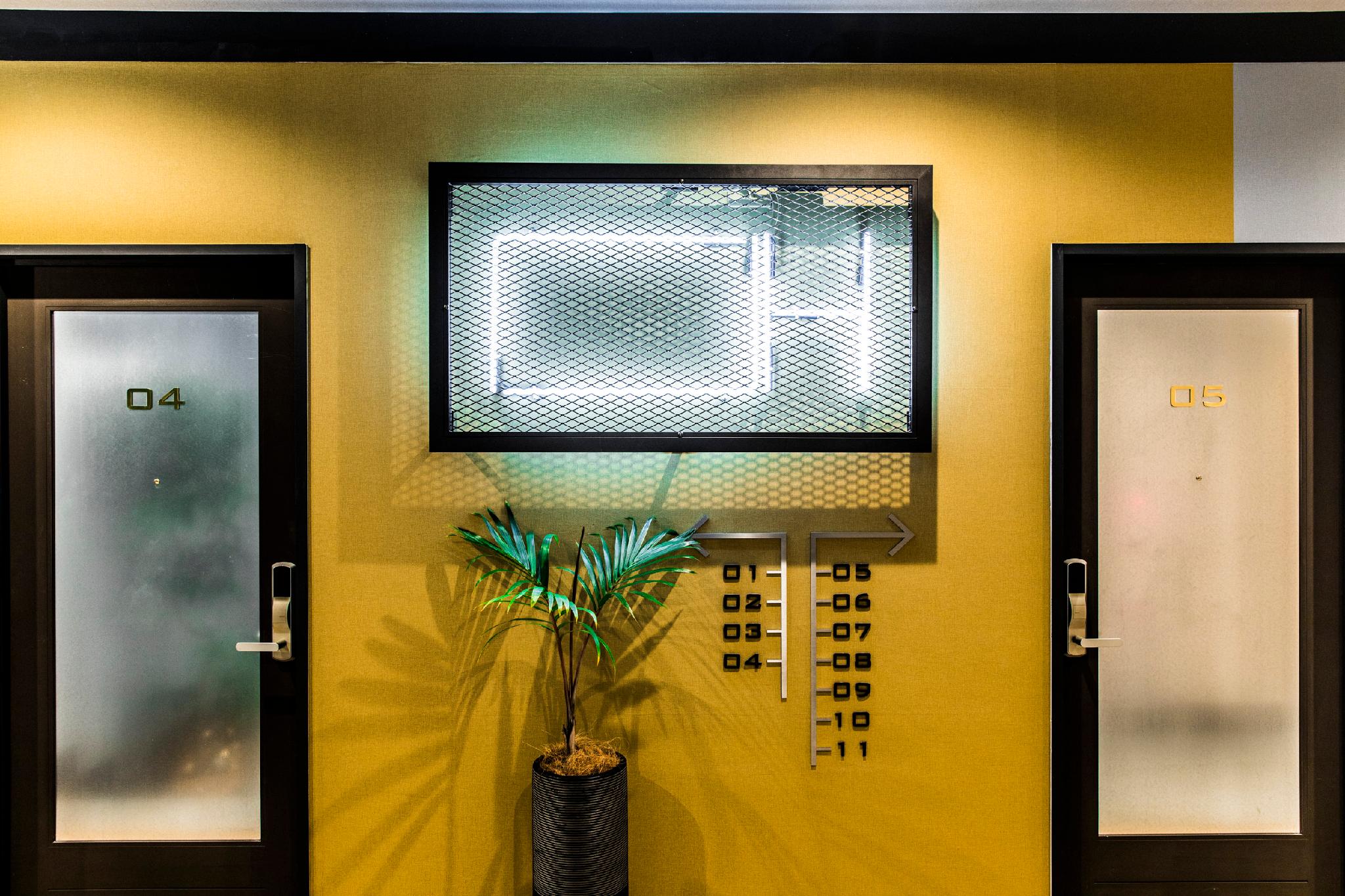 H Hotel