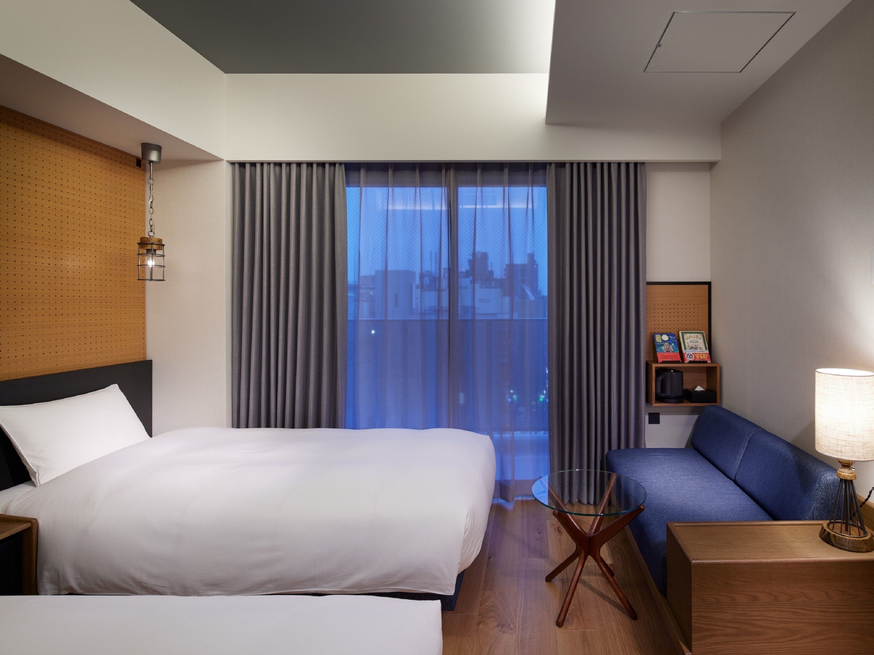 Lamp Light Books Hotel Fukuoka