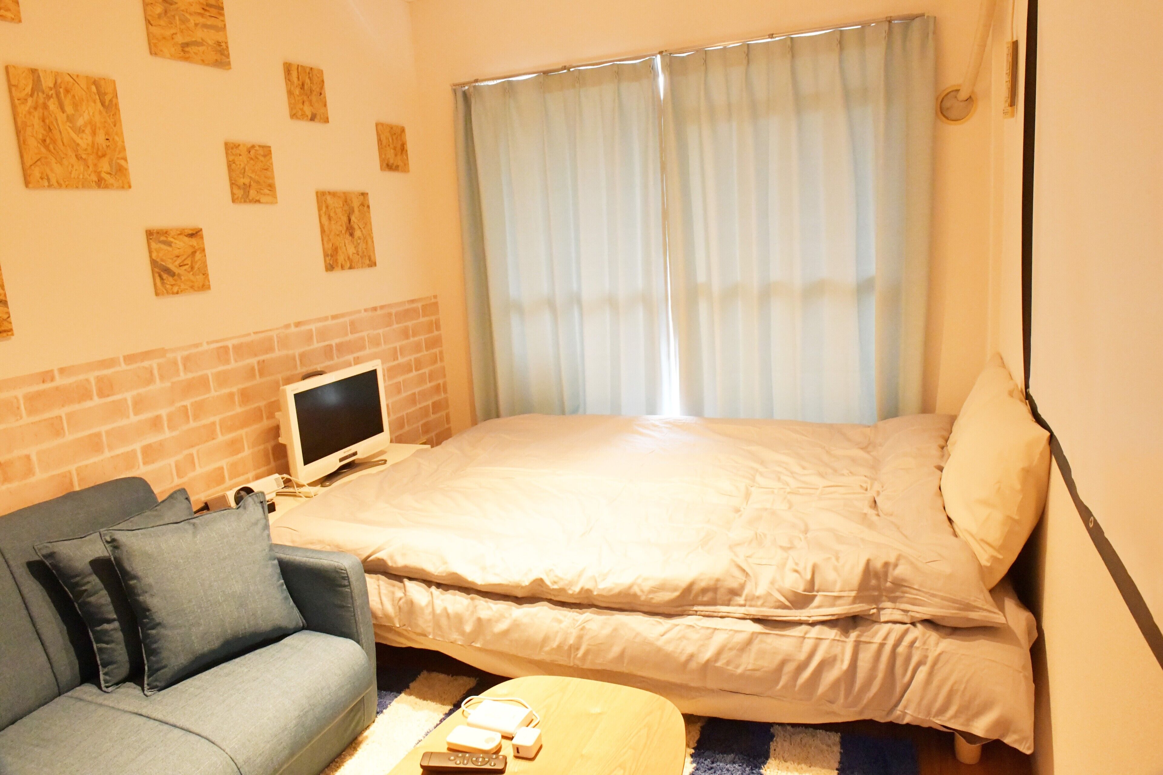Local Nishijin Apartment
