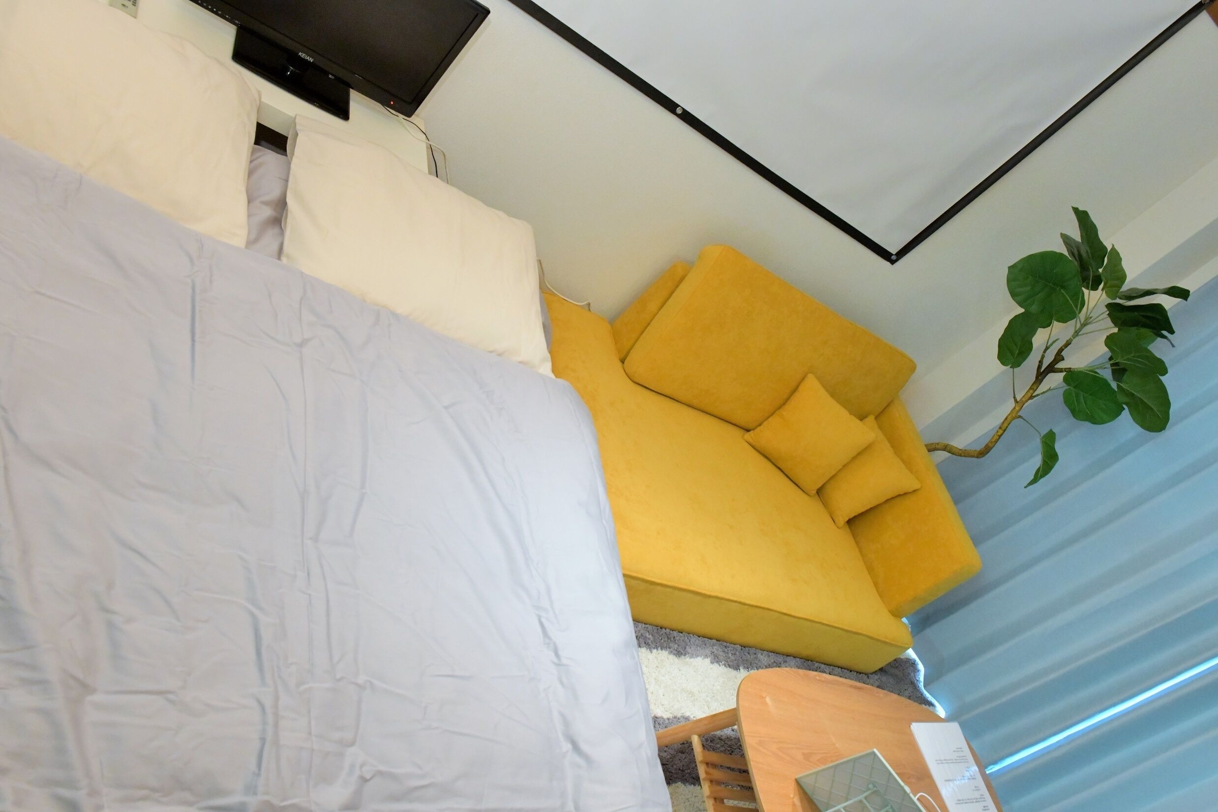 Local Nishijin Apartment