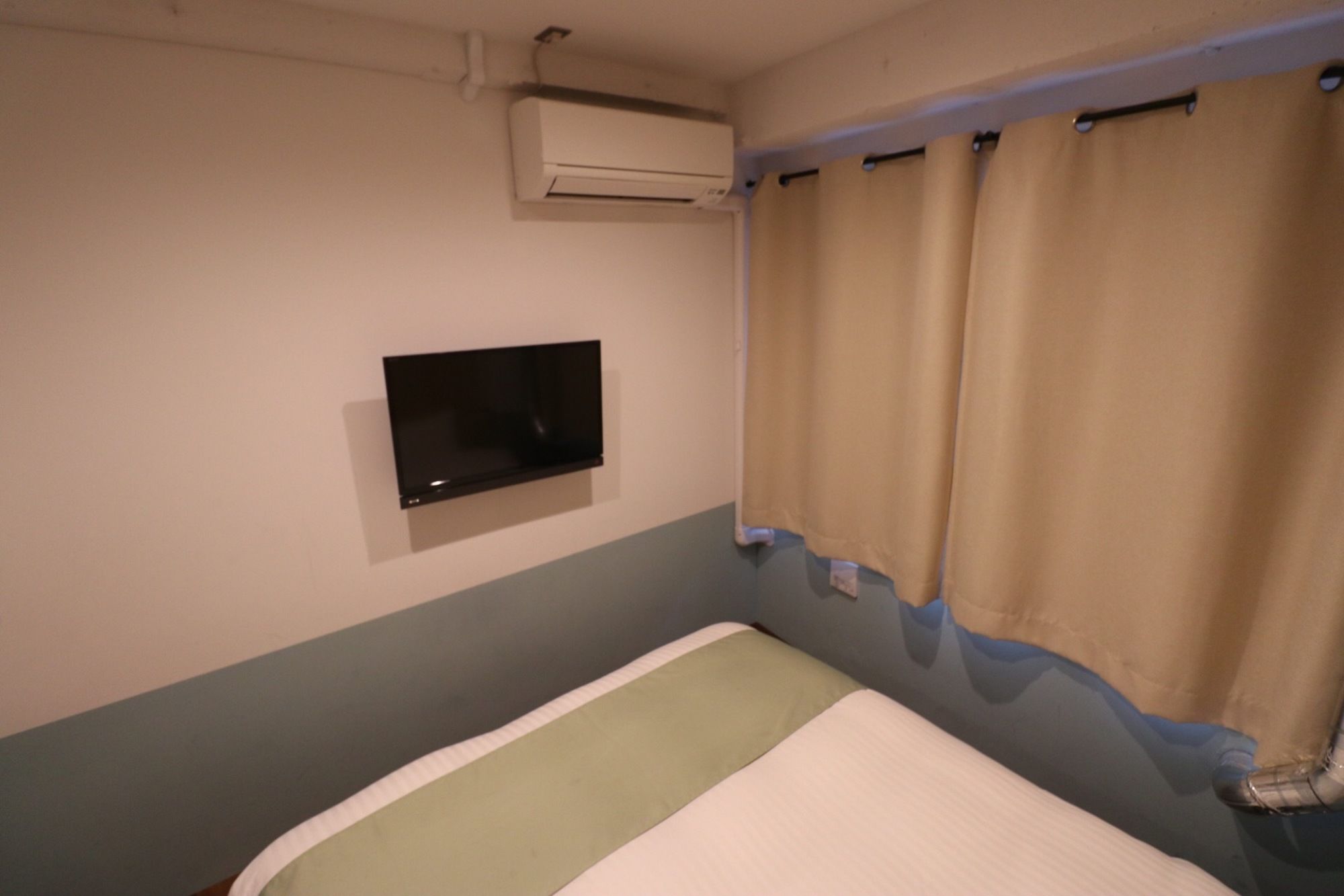 The Life Hostel & Bar Lounge