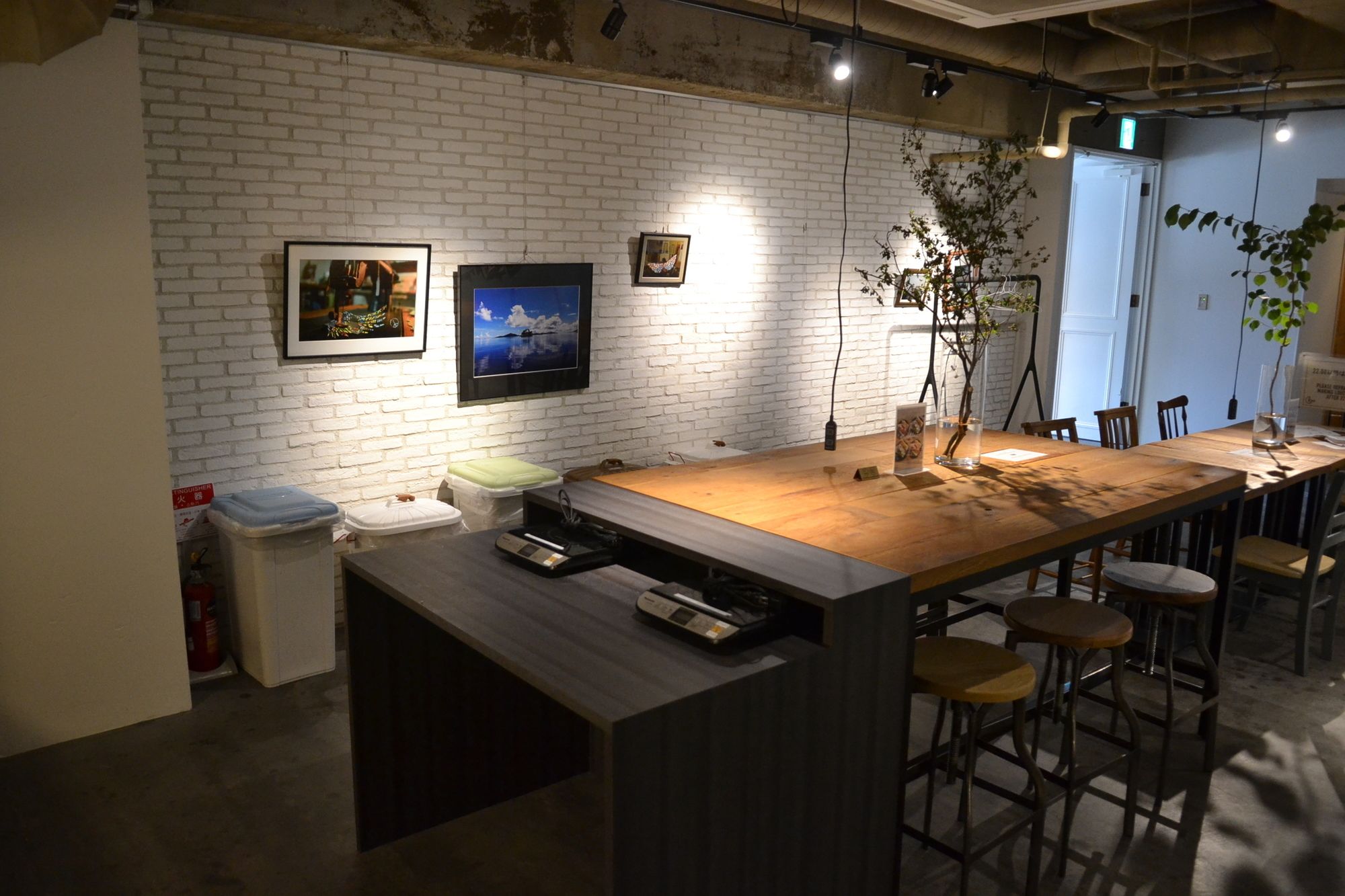 The Life Hostel & Bar Lounge