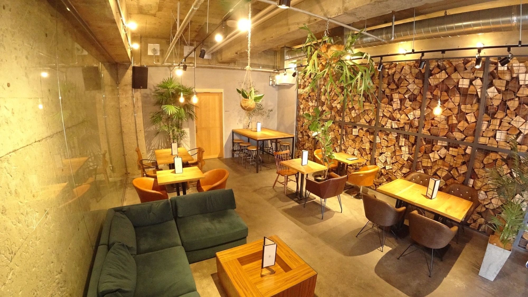 The Life Hostel & Bar Lounge
