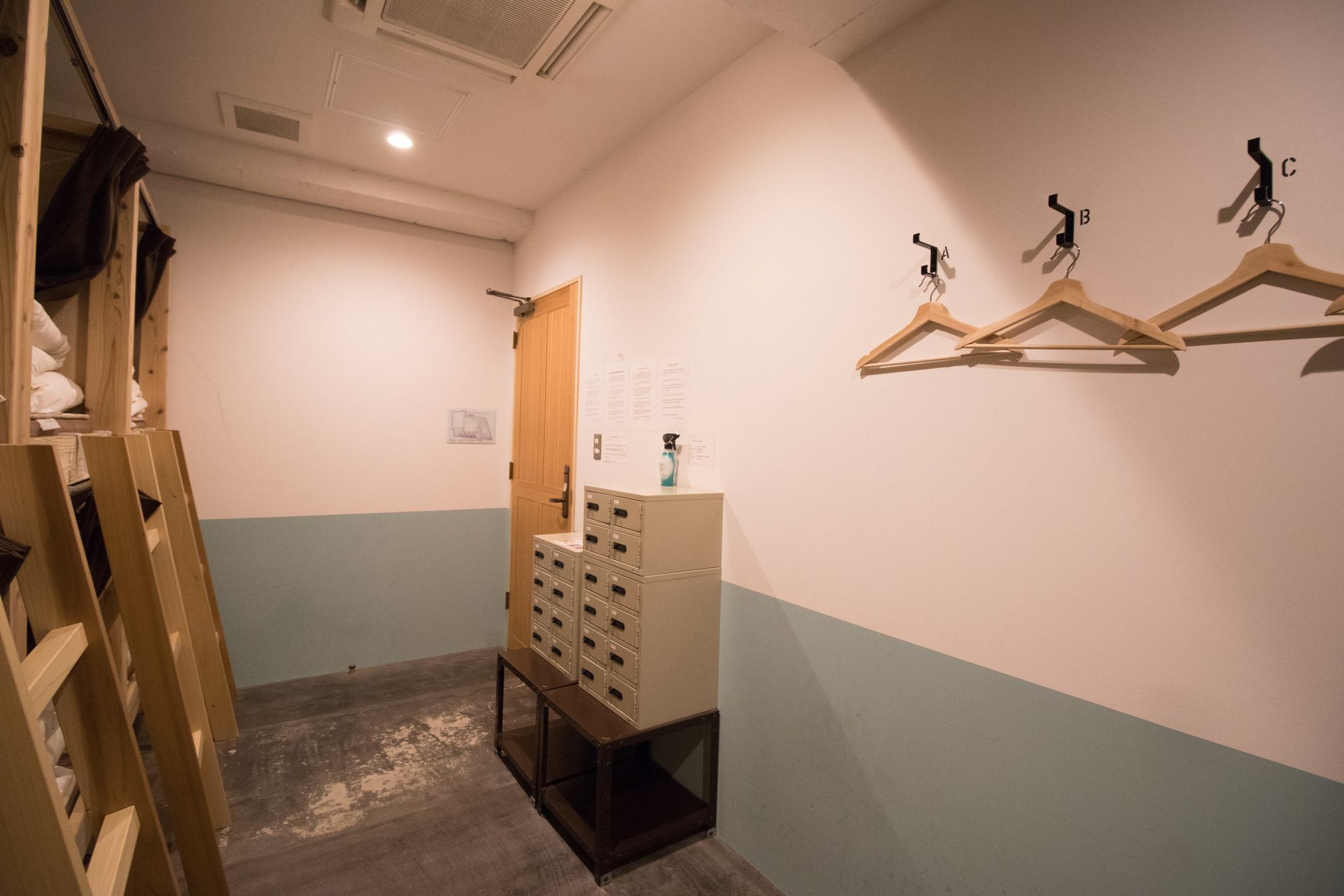 The Life Hostel & Bar Lounge
