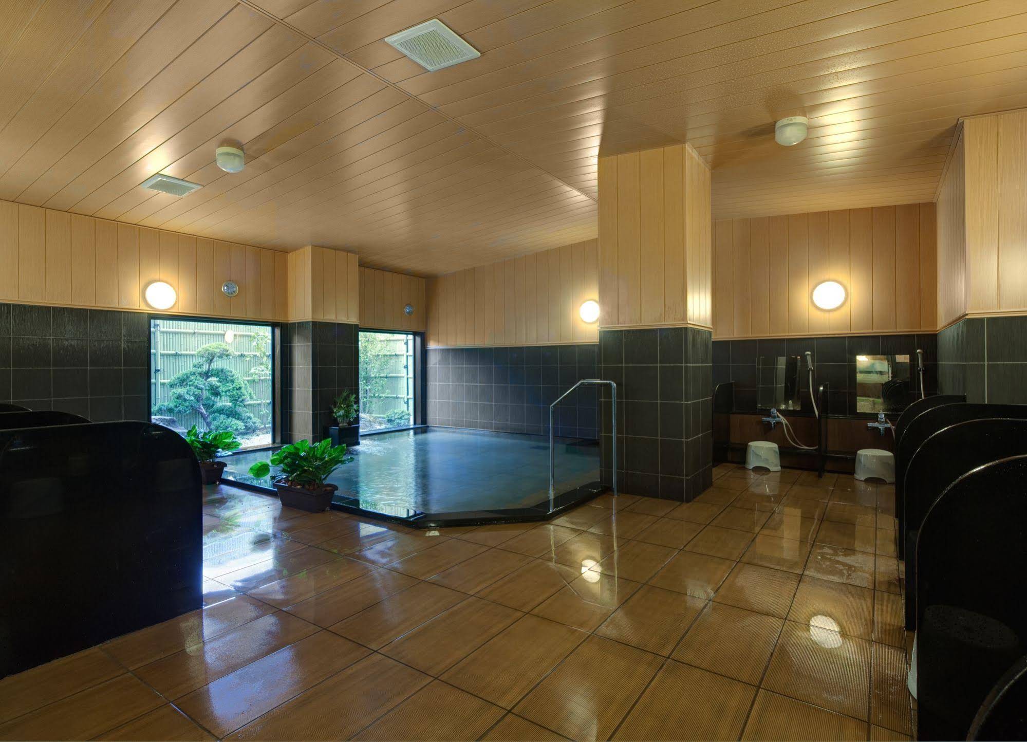 Hotel Route Inn Nakatsu Ekimae