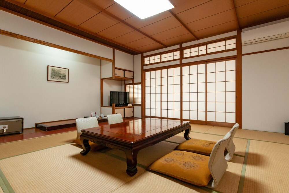 Kikuchi Grand Hotel