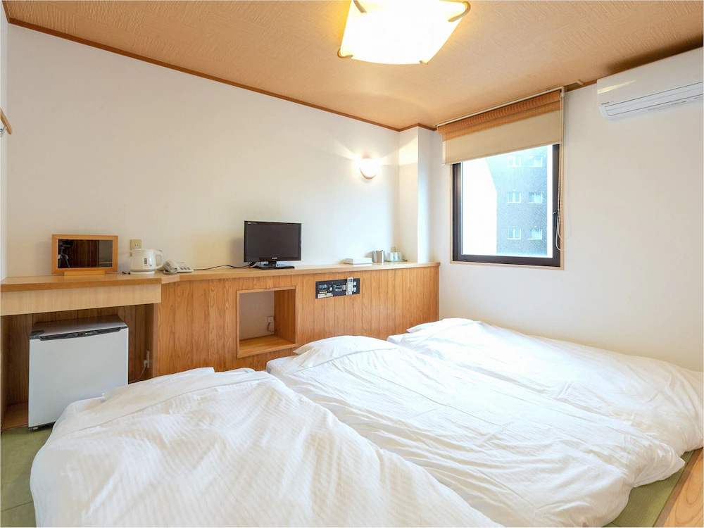 Business Hotel Yanagi Kitakyushu by OYO Rooms
