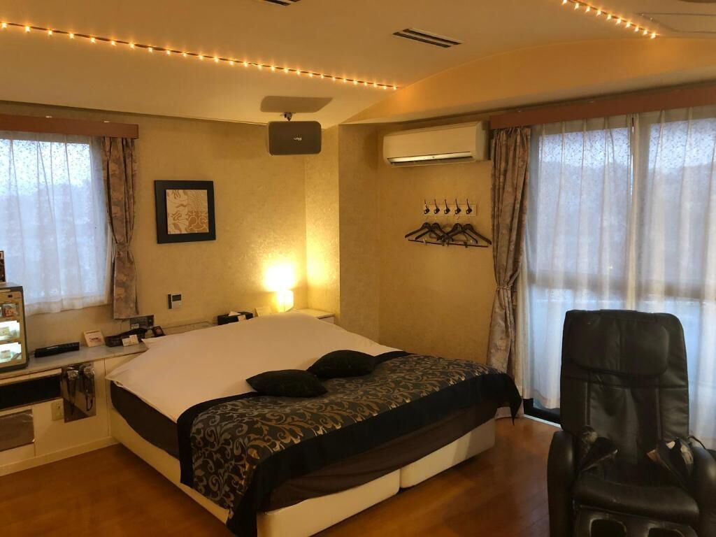 Restay Penthouse Love Hotel
