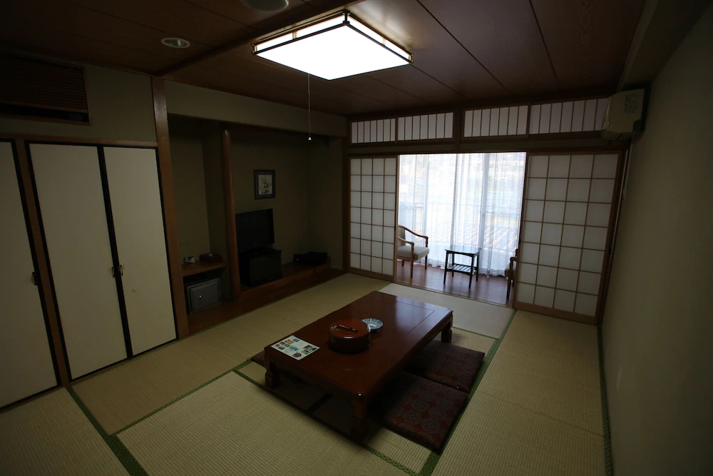 Araki Kanko Hotel
