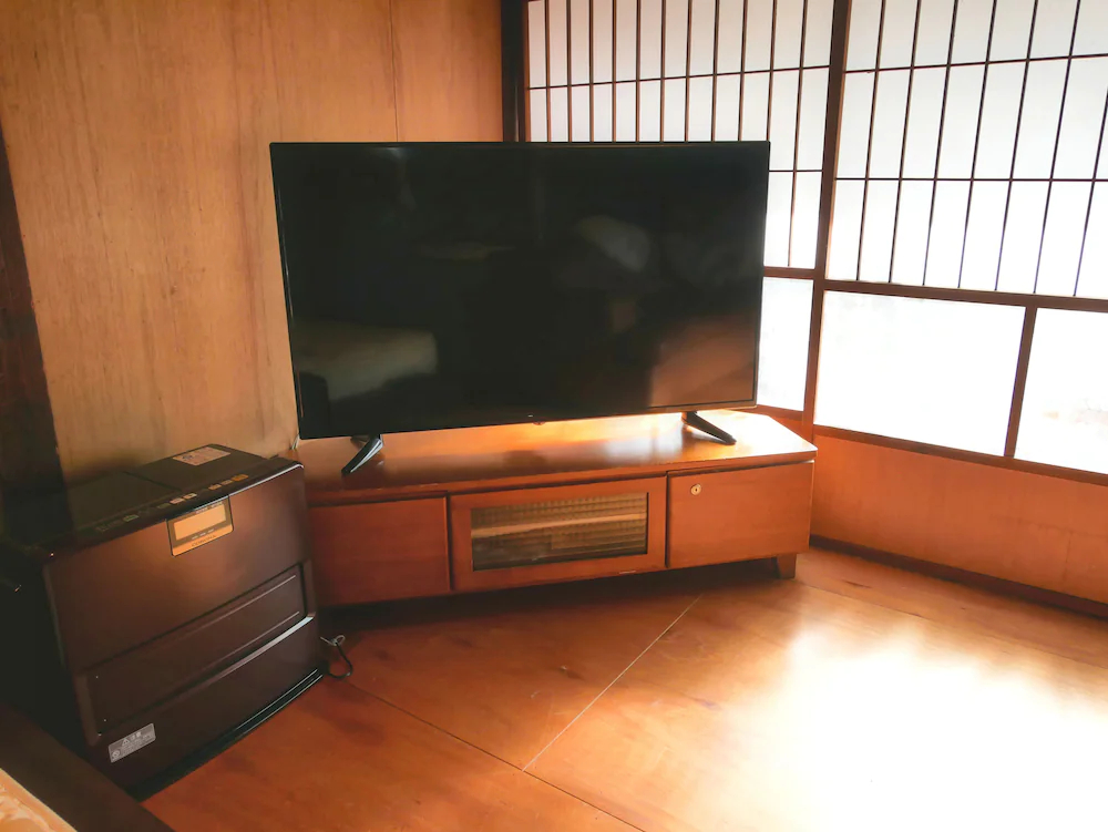 Sumitsugu House West