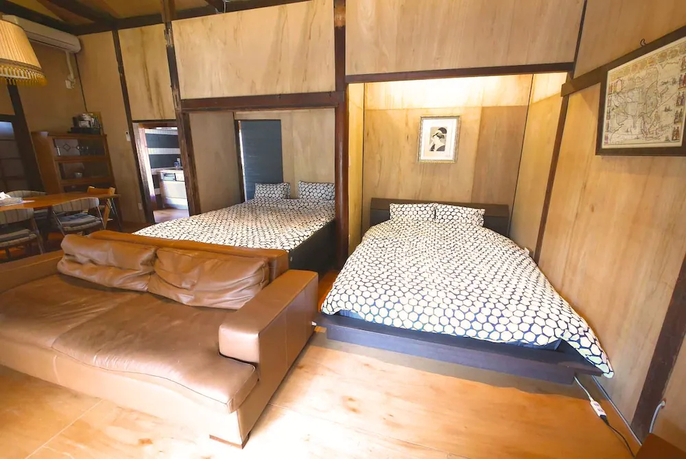 Sumitsugu House West