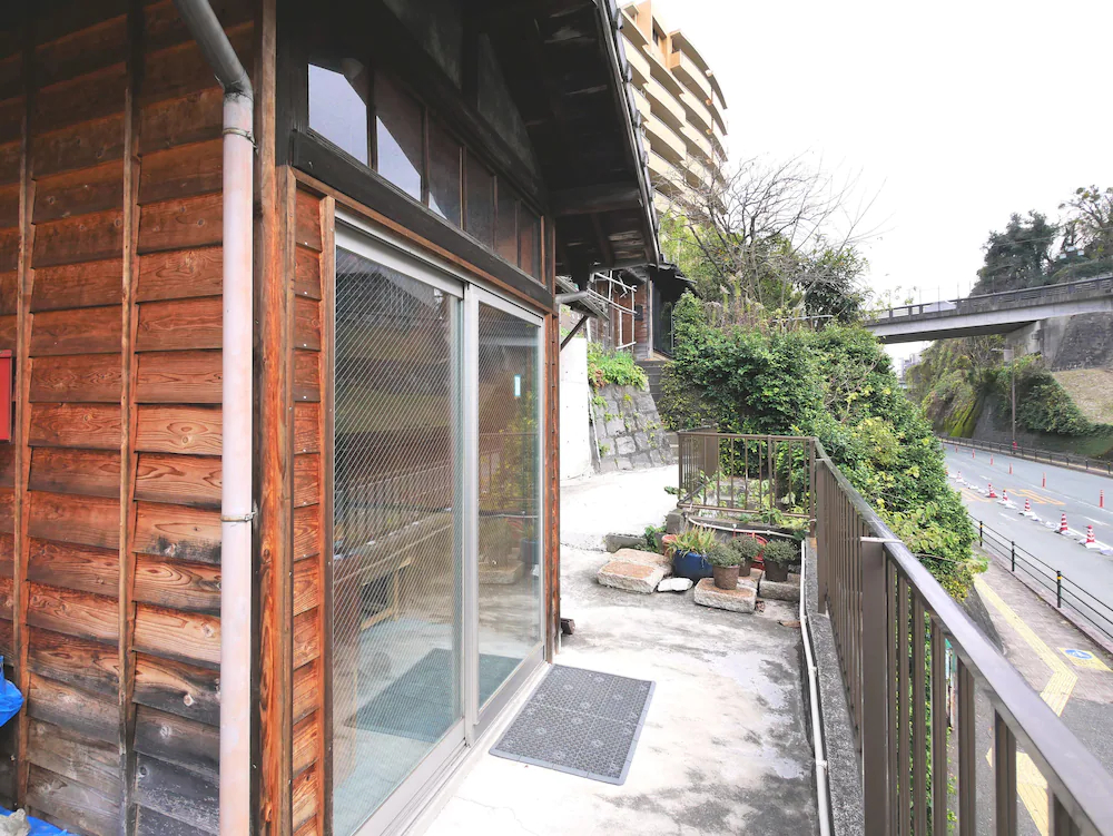 Sumitsugu House West