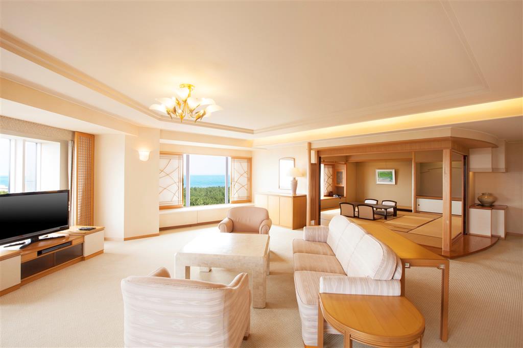 Phoenix Seagaia Ocean Tower