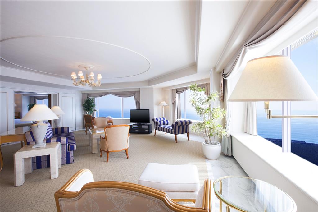 Phoenix Seagaia Ocean Tower