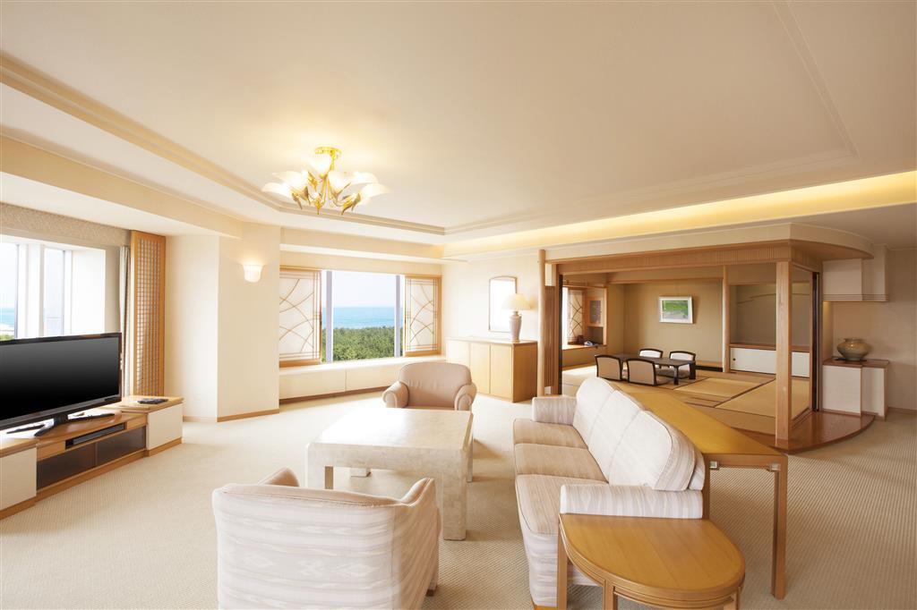 Phoenix Seagaia Ocean Tower