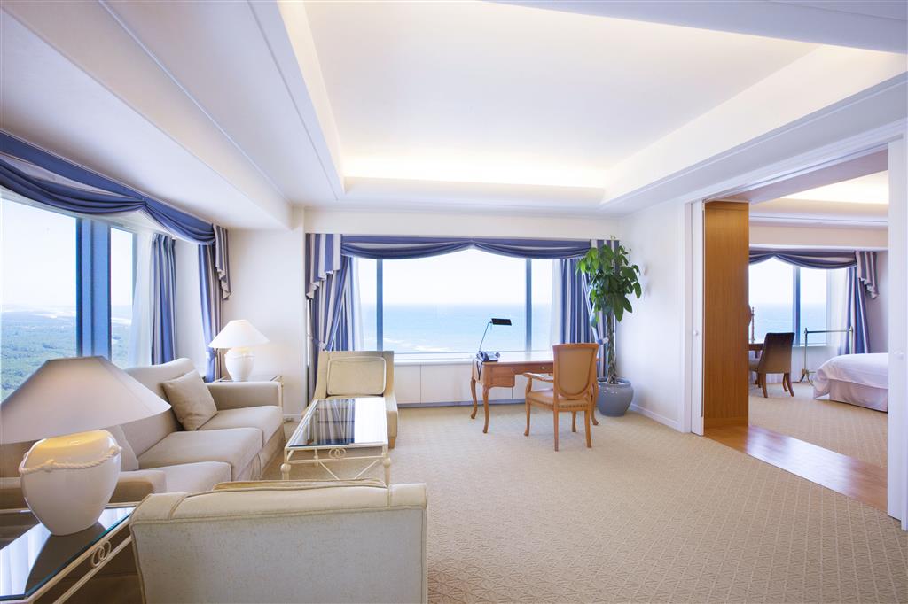 Phoenix Seagaia Ocean Tower