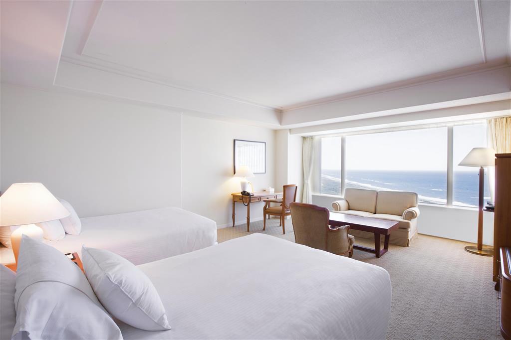 Phoenix Seagaia Ocean Tower