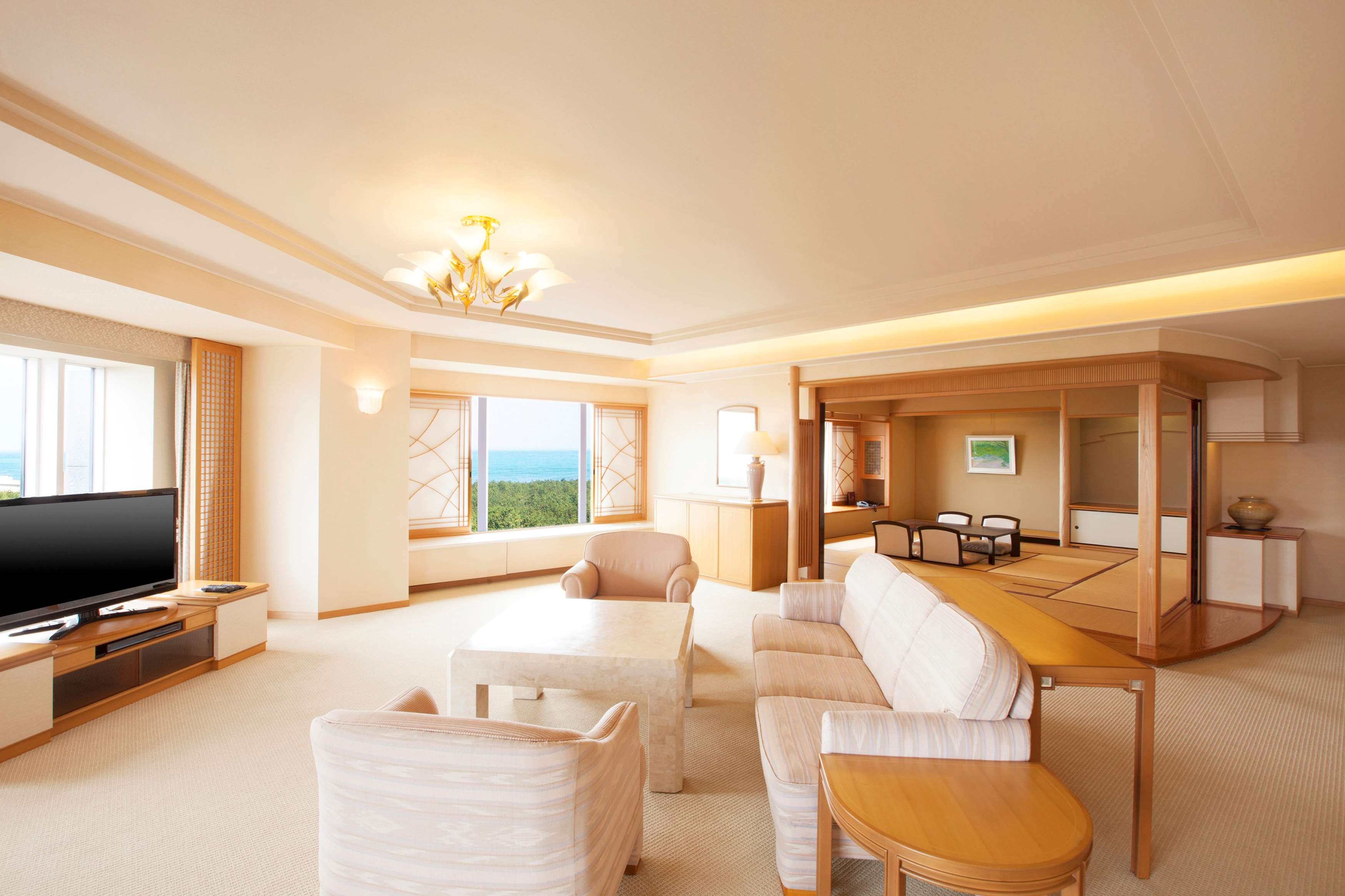 Phoenix Seagaia Ocean Tower