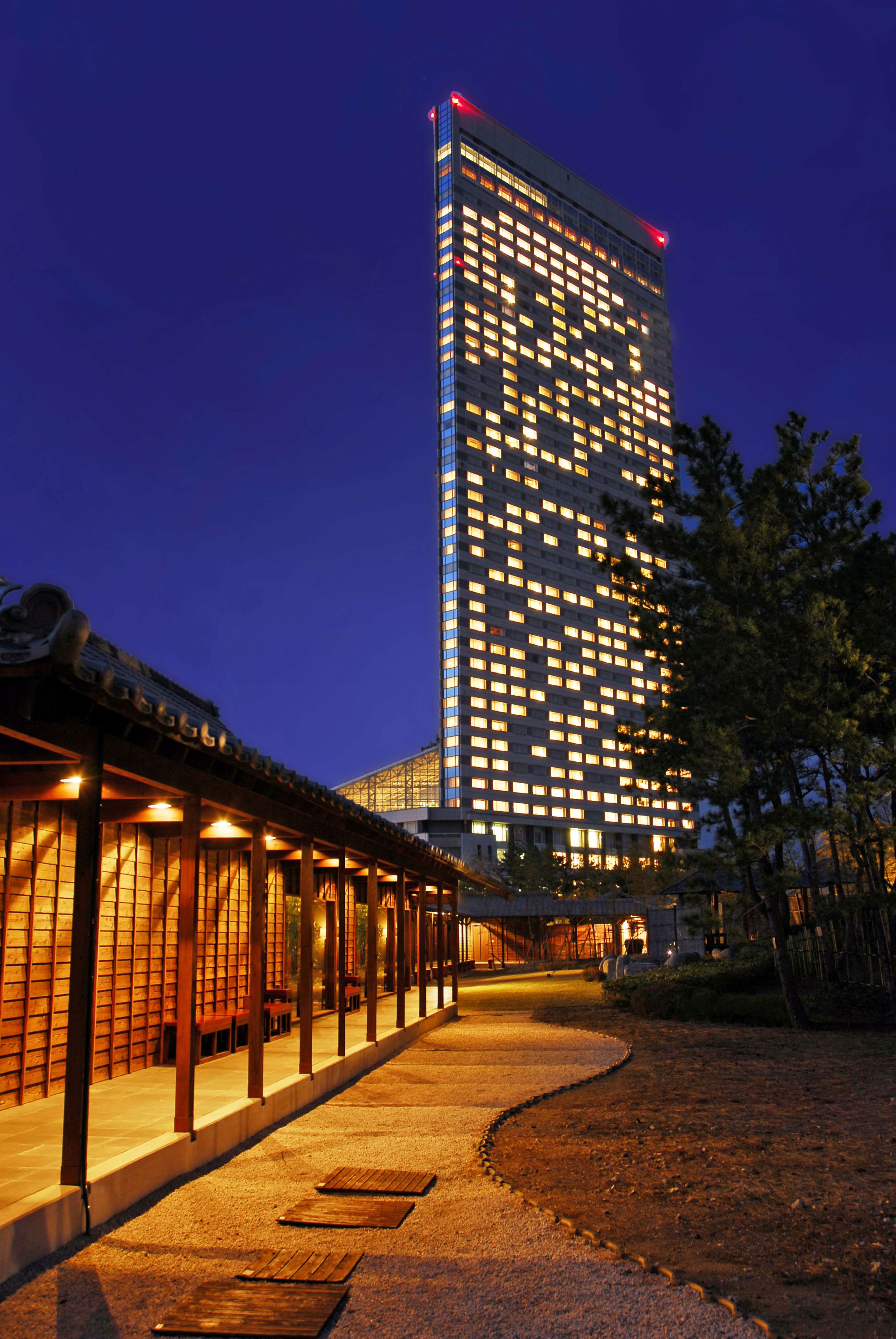 Phoenix Seagaia Ocean Tower