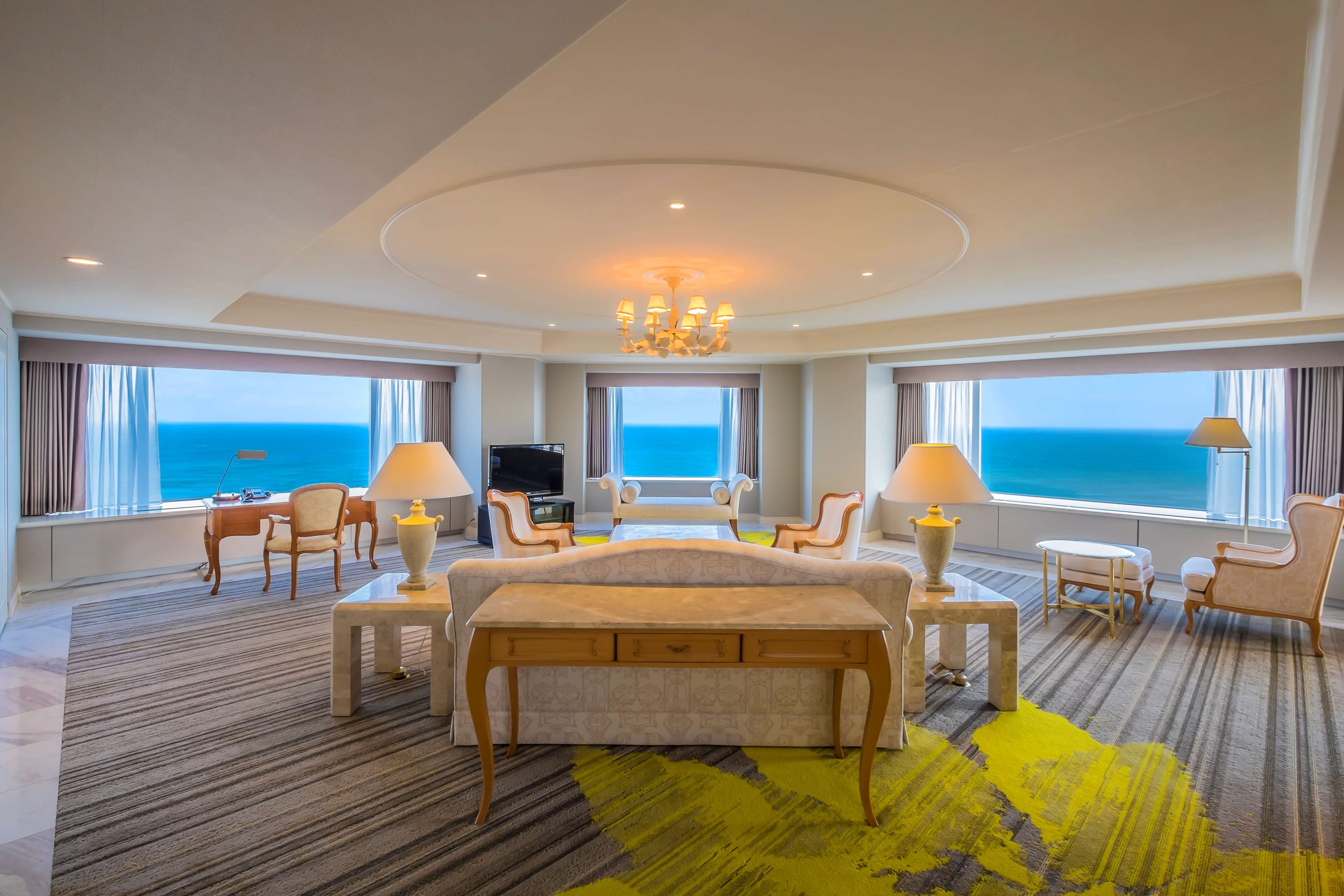 Phoenix Seagaia Ocean Tower